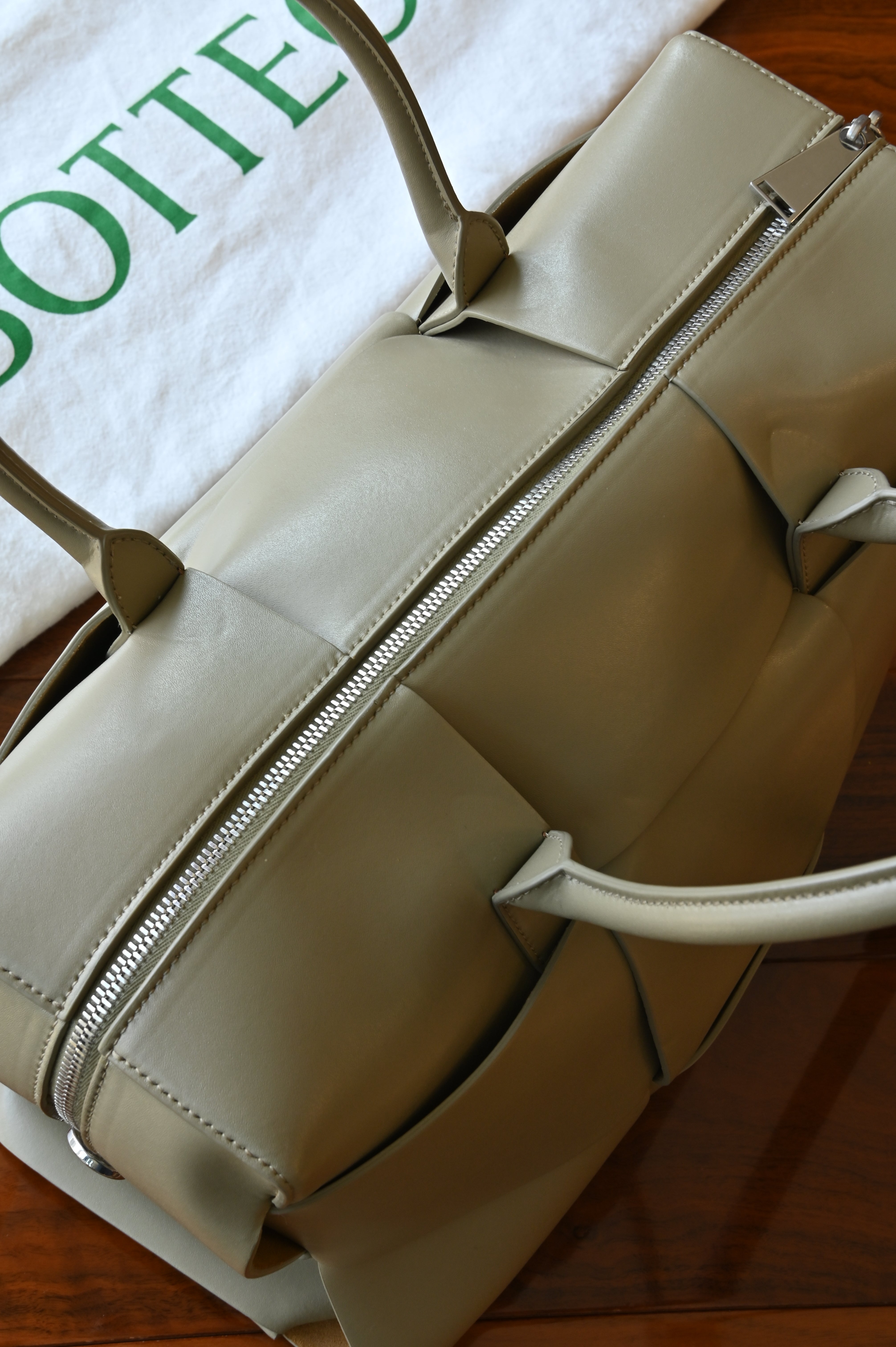Bottega Veneta The Arco Briefcase Cassette two-way Bag