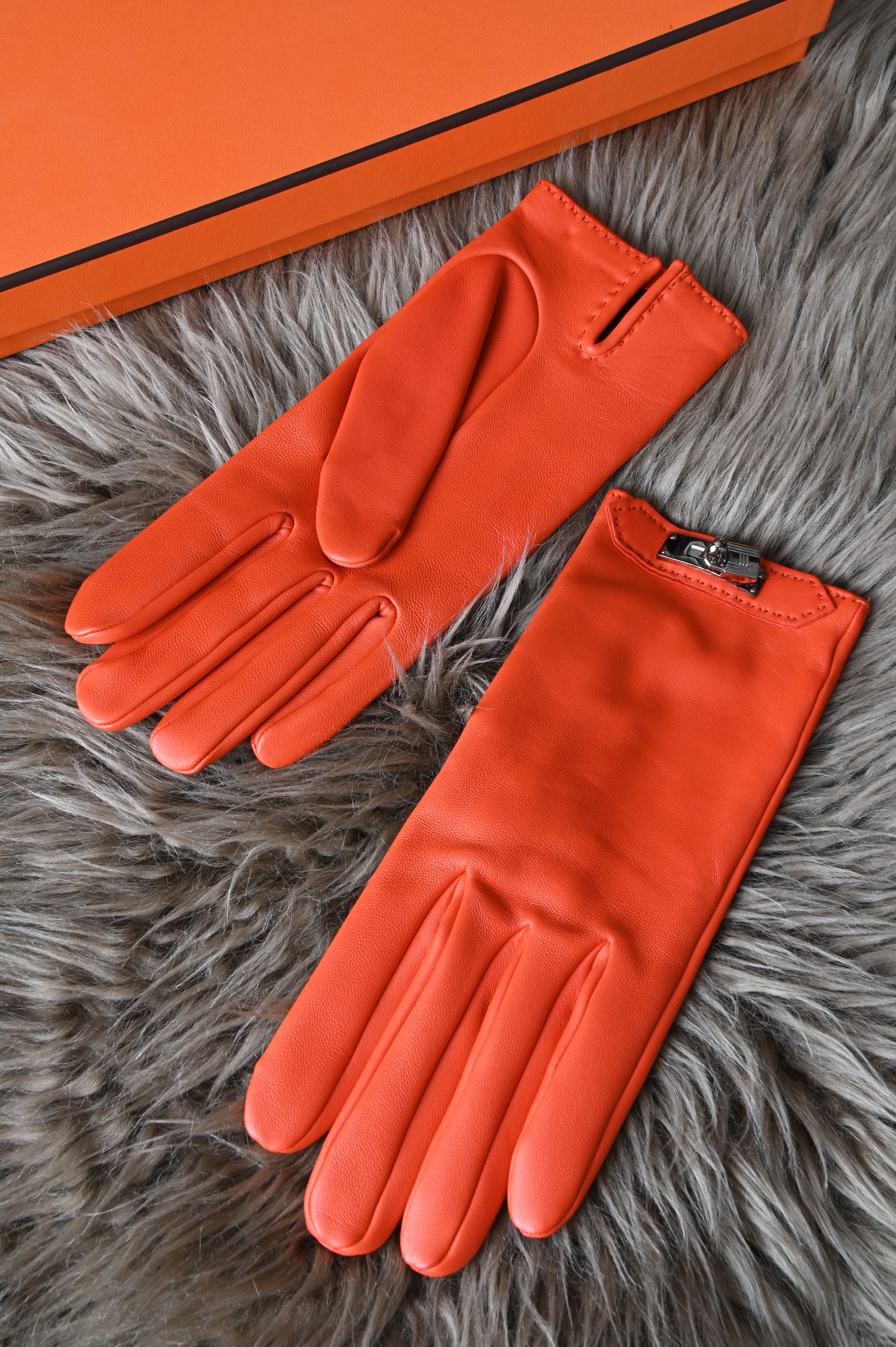 Hermes Kelly Gloves Gants 6.5 Orange leather