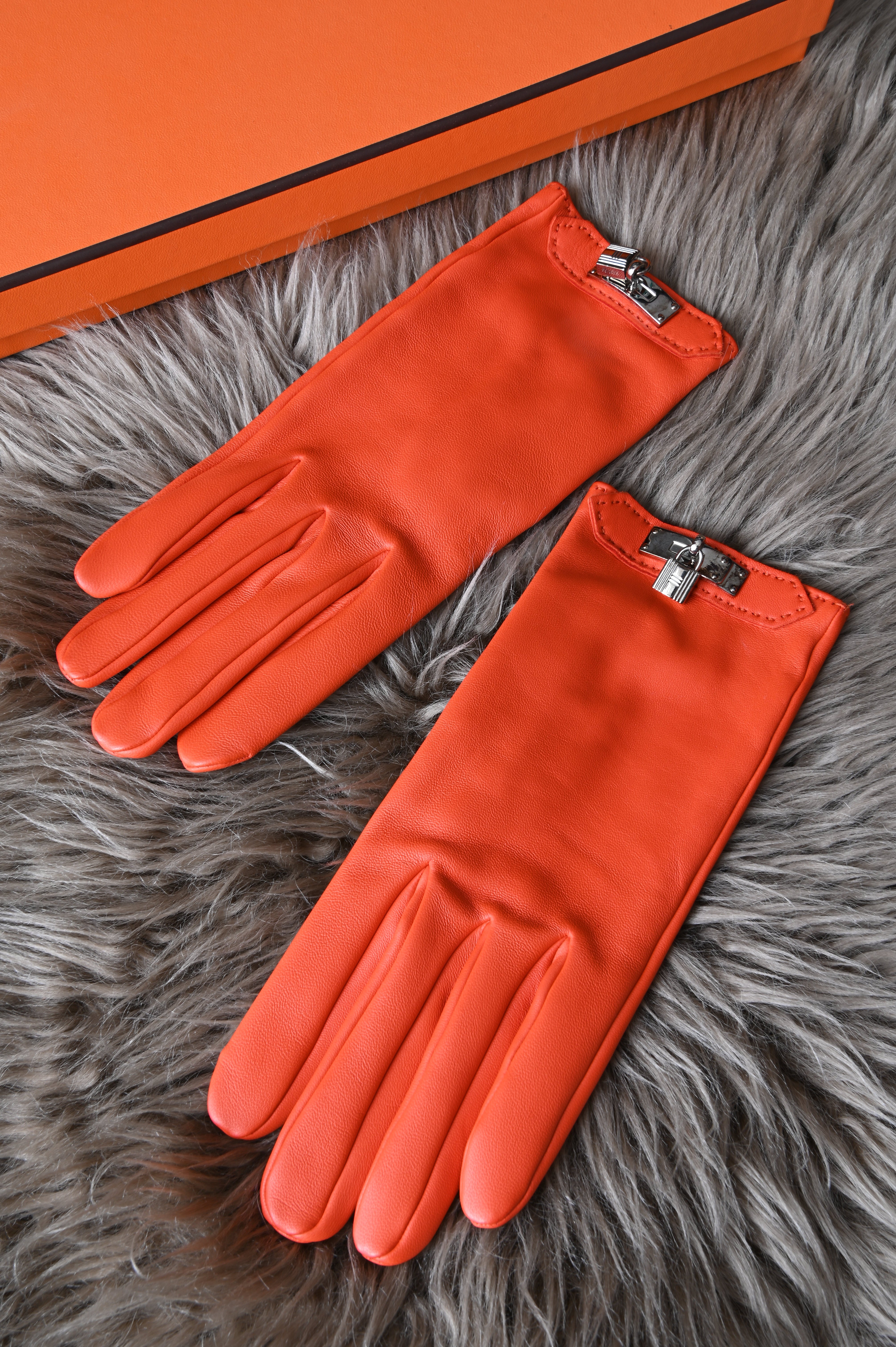Hermes Kelly Gloves Gants 6.5 Orange leather