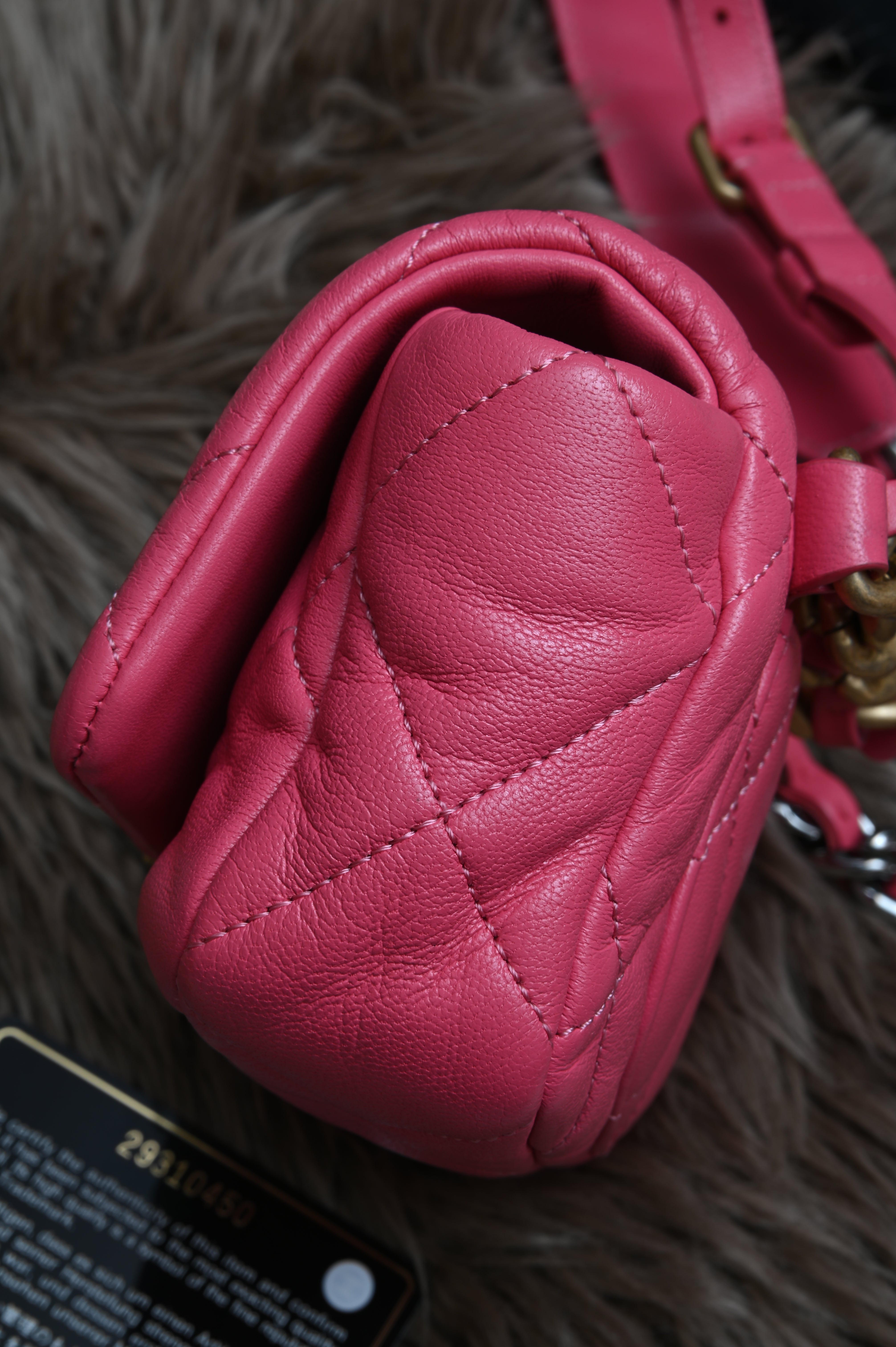 Chanel CC quilted lambskin 19 Belt Bag in pink
