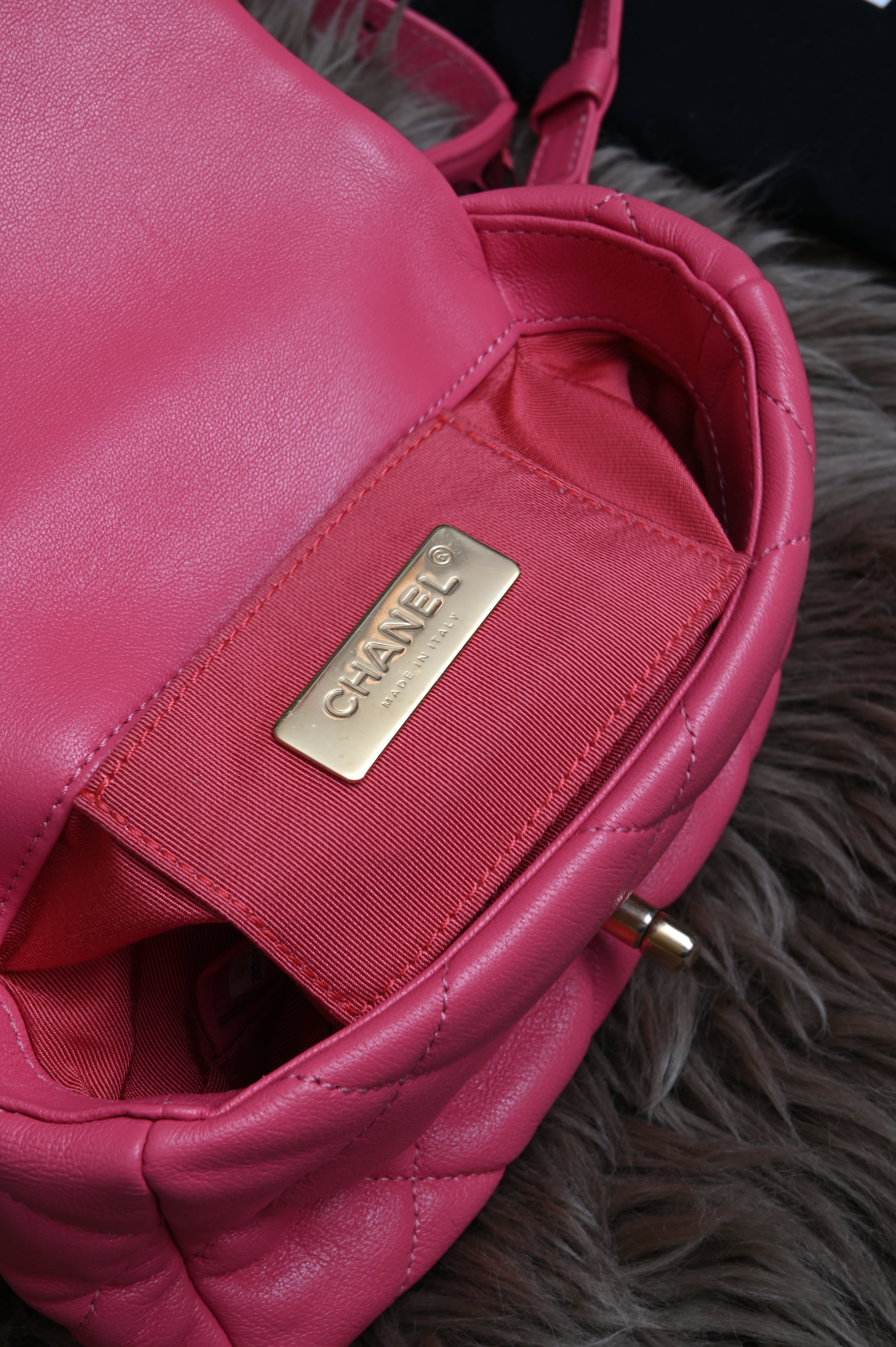 Chanel CC quilted lambskin 19 Belt Bag in pink