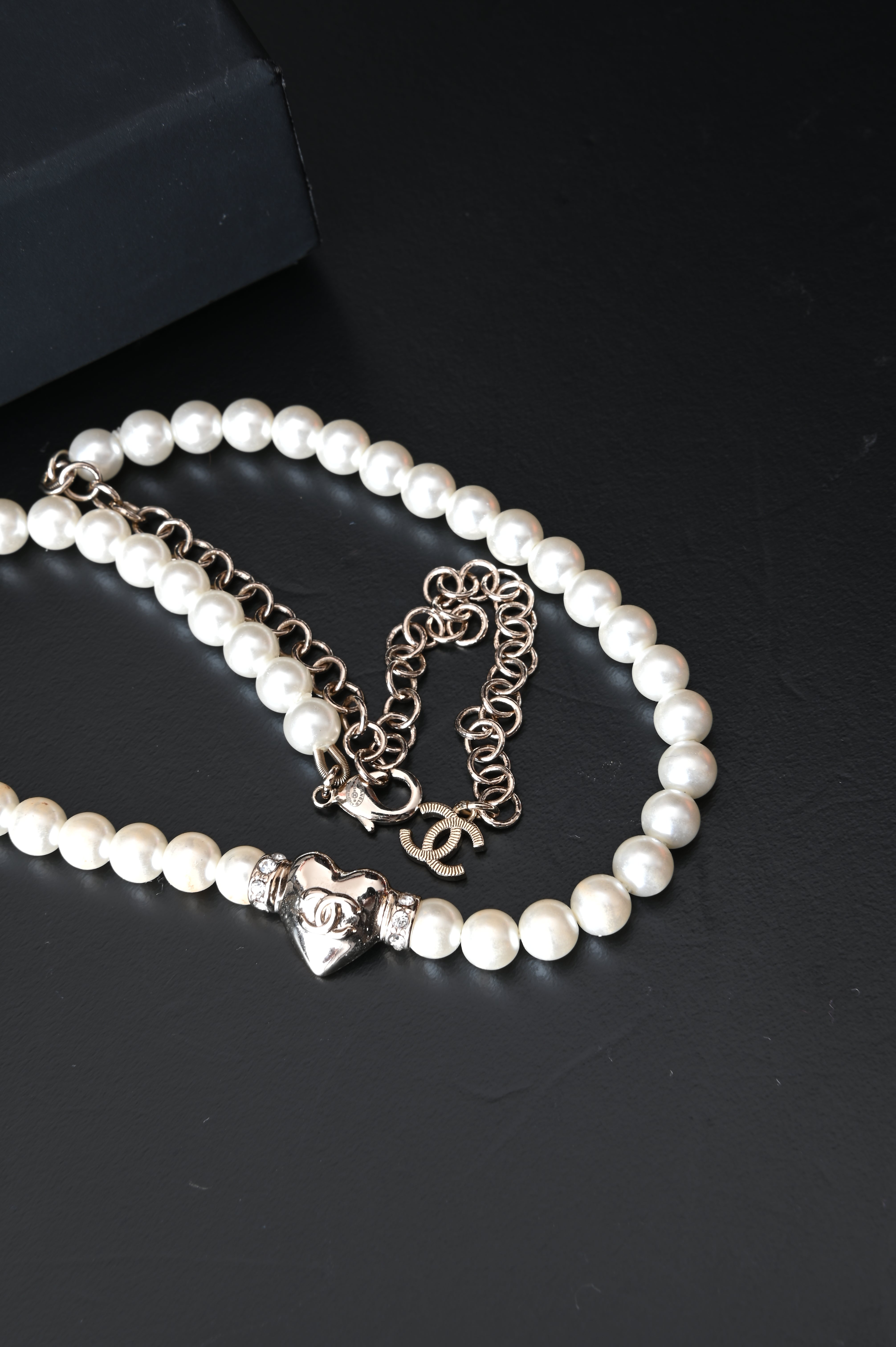 Chanel CC embellished faux pearl in light gold hardware necklace