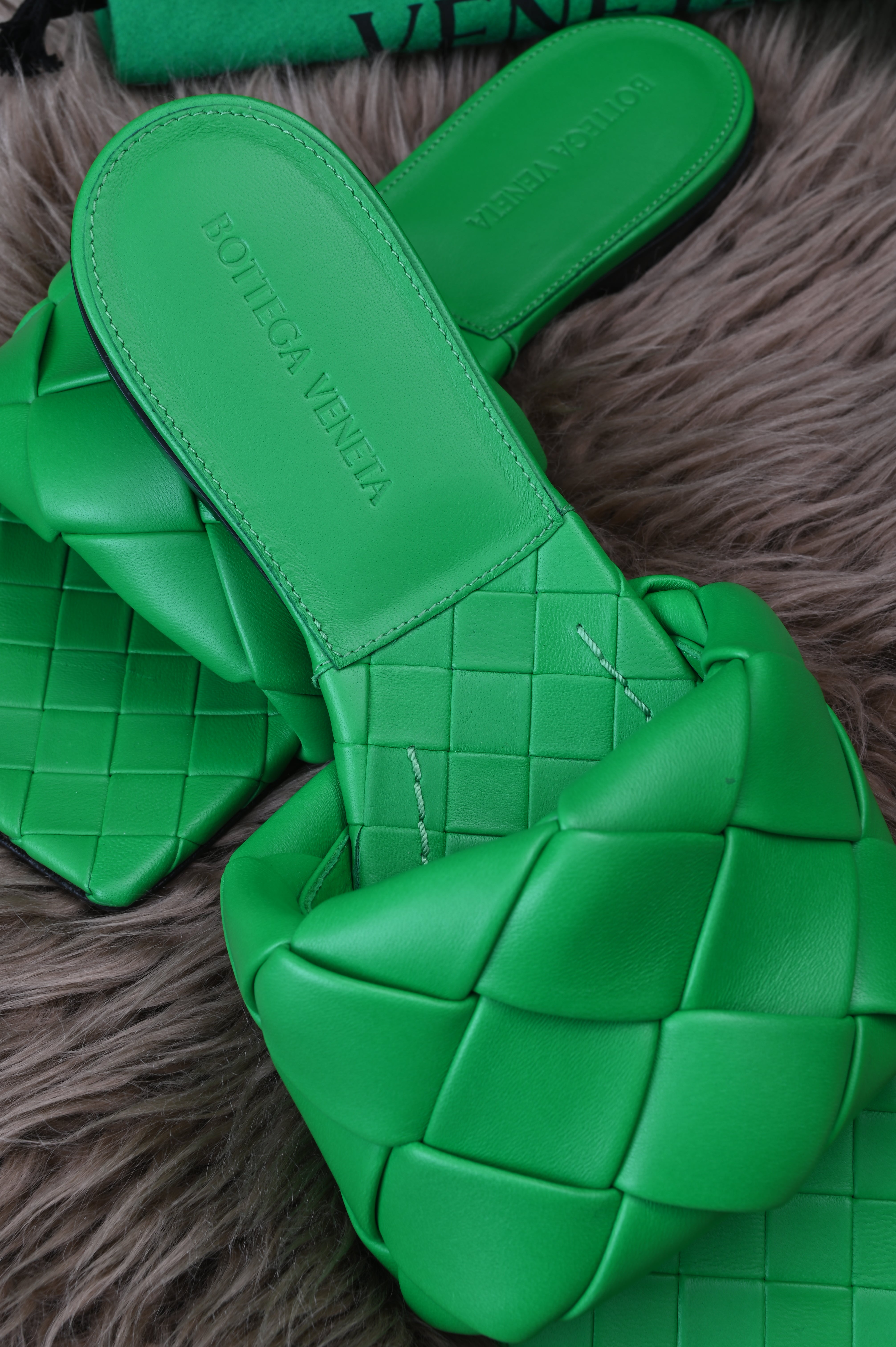 Bottega Veneta Lido sandals in Green