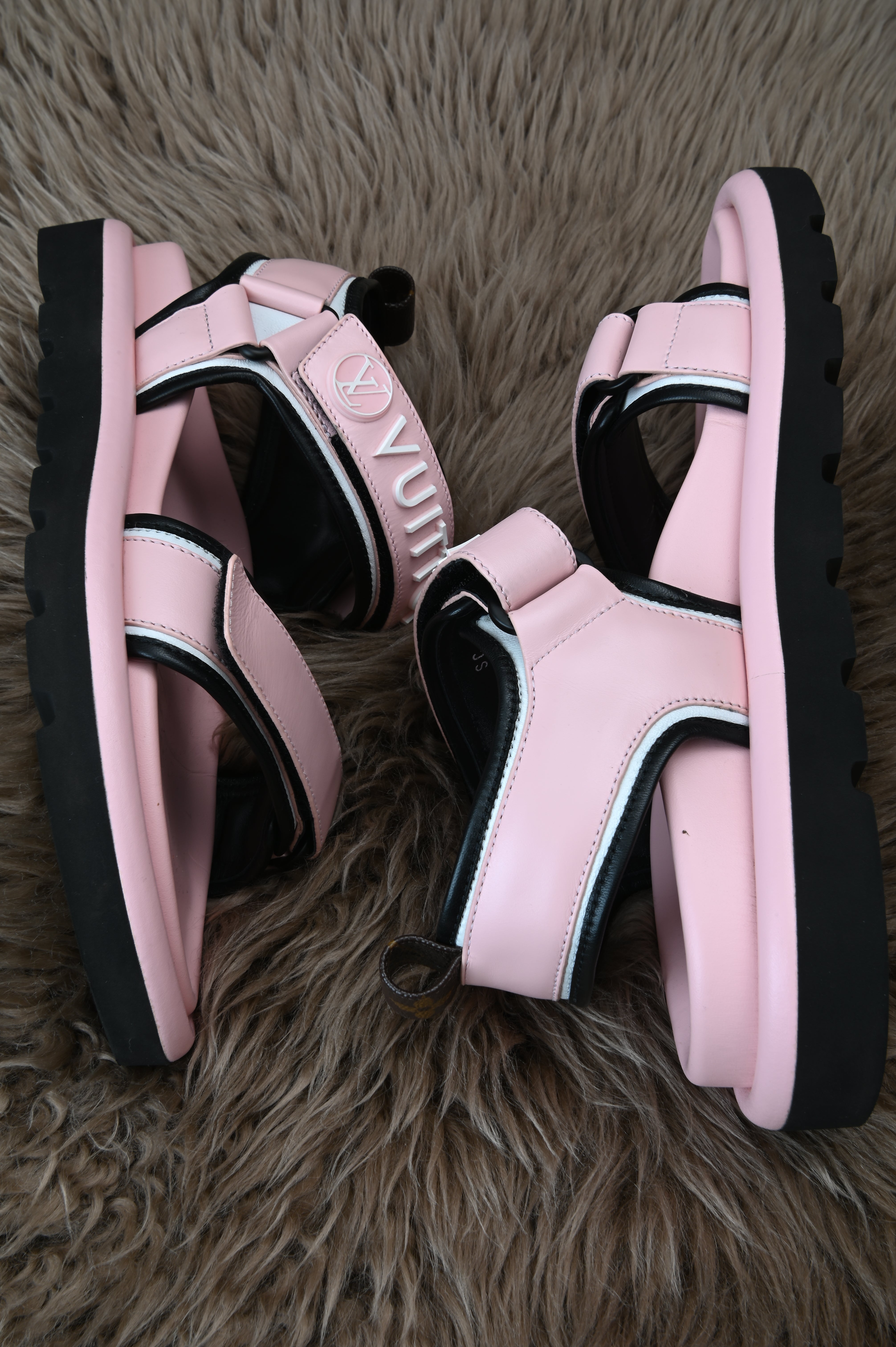 Louis Vuitton Calfskin Pillow Flat Sandals in pink