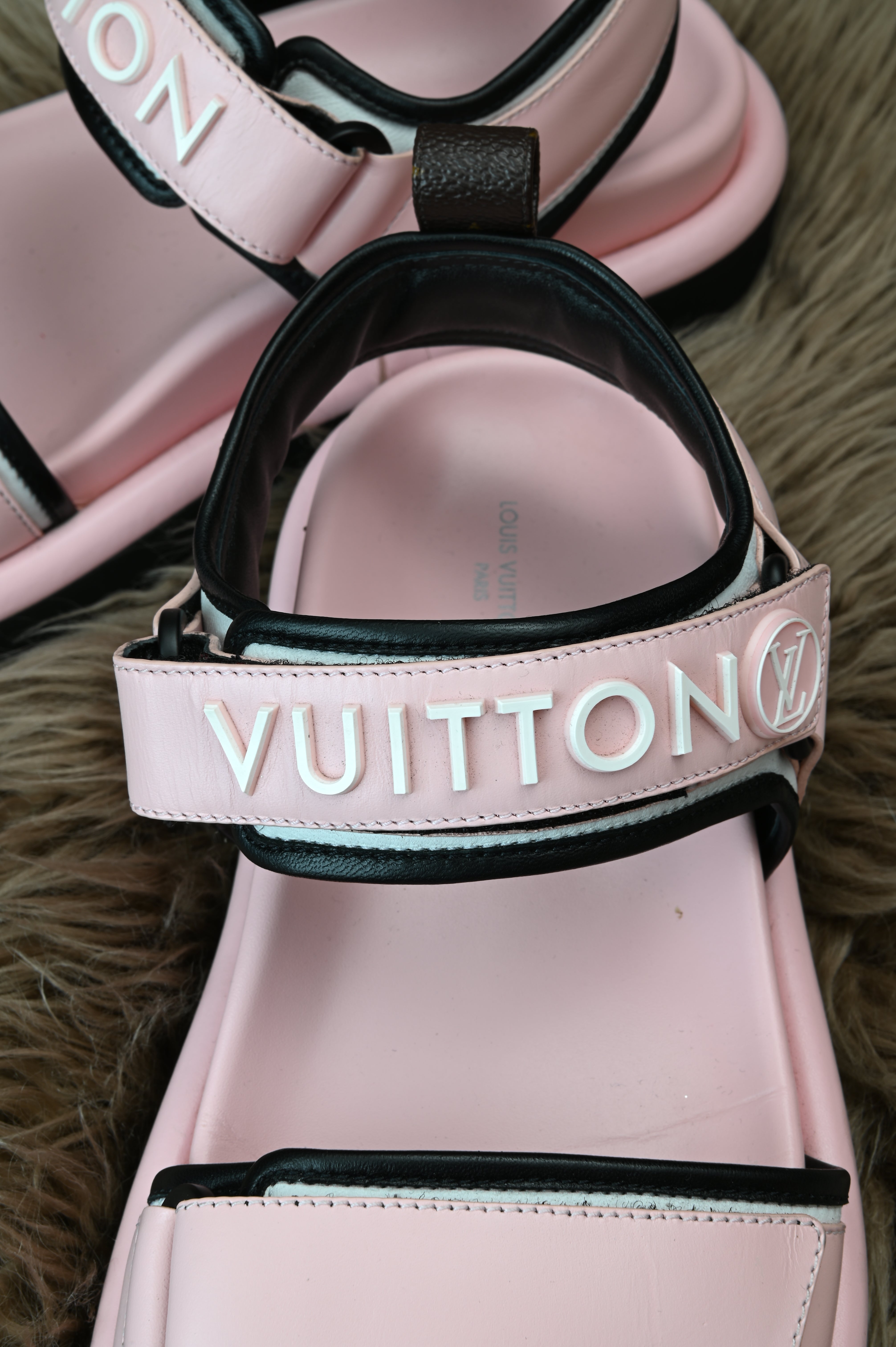 Louis Vuitton Calfskin Pillow Flat Sandals in pink