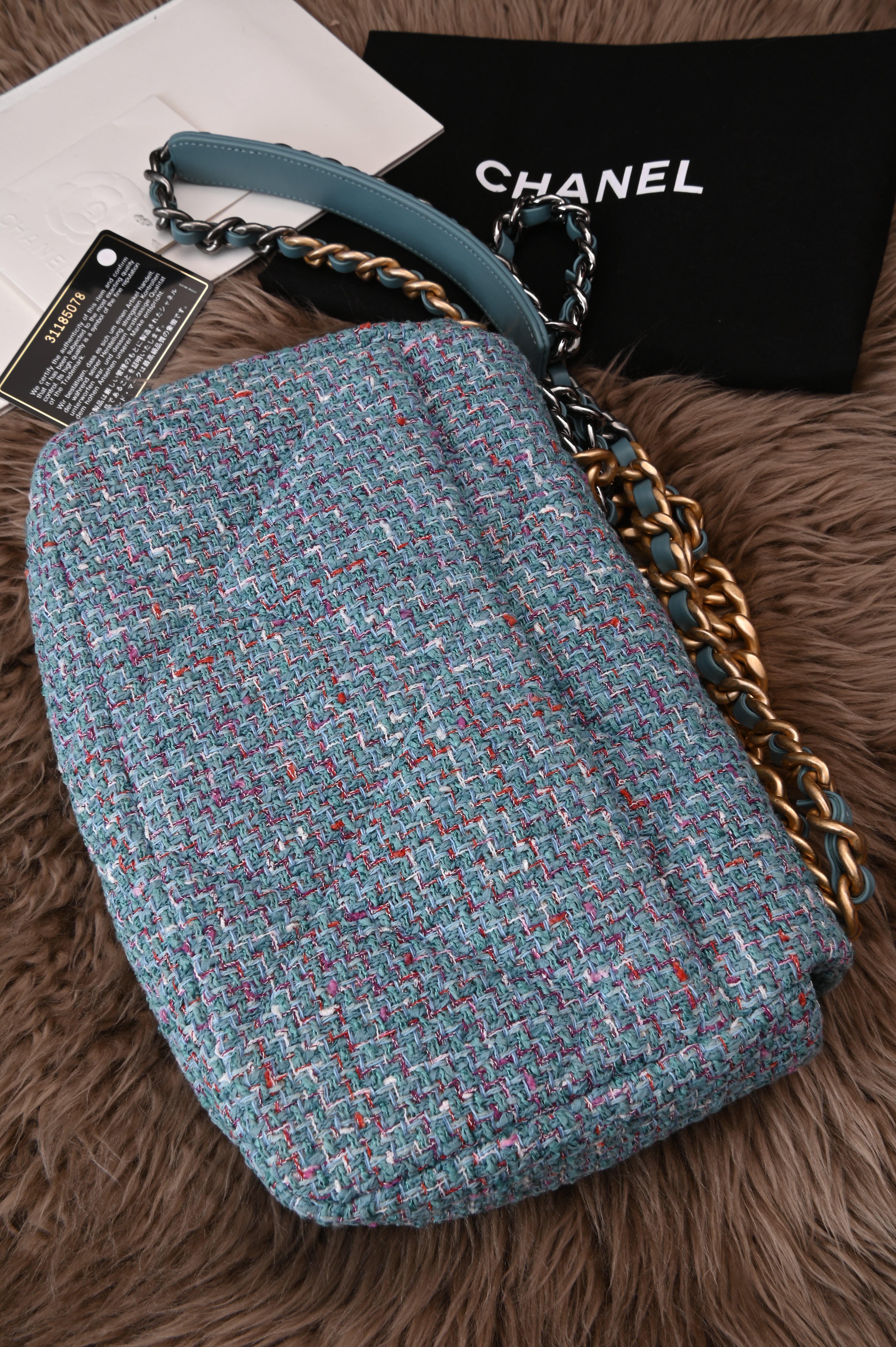 Chanel Medium CC 19 Tweed in blue multicolor