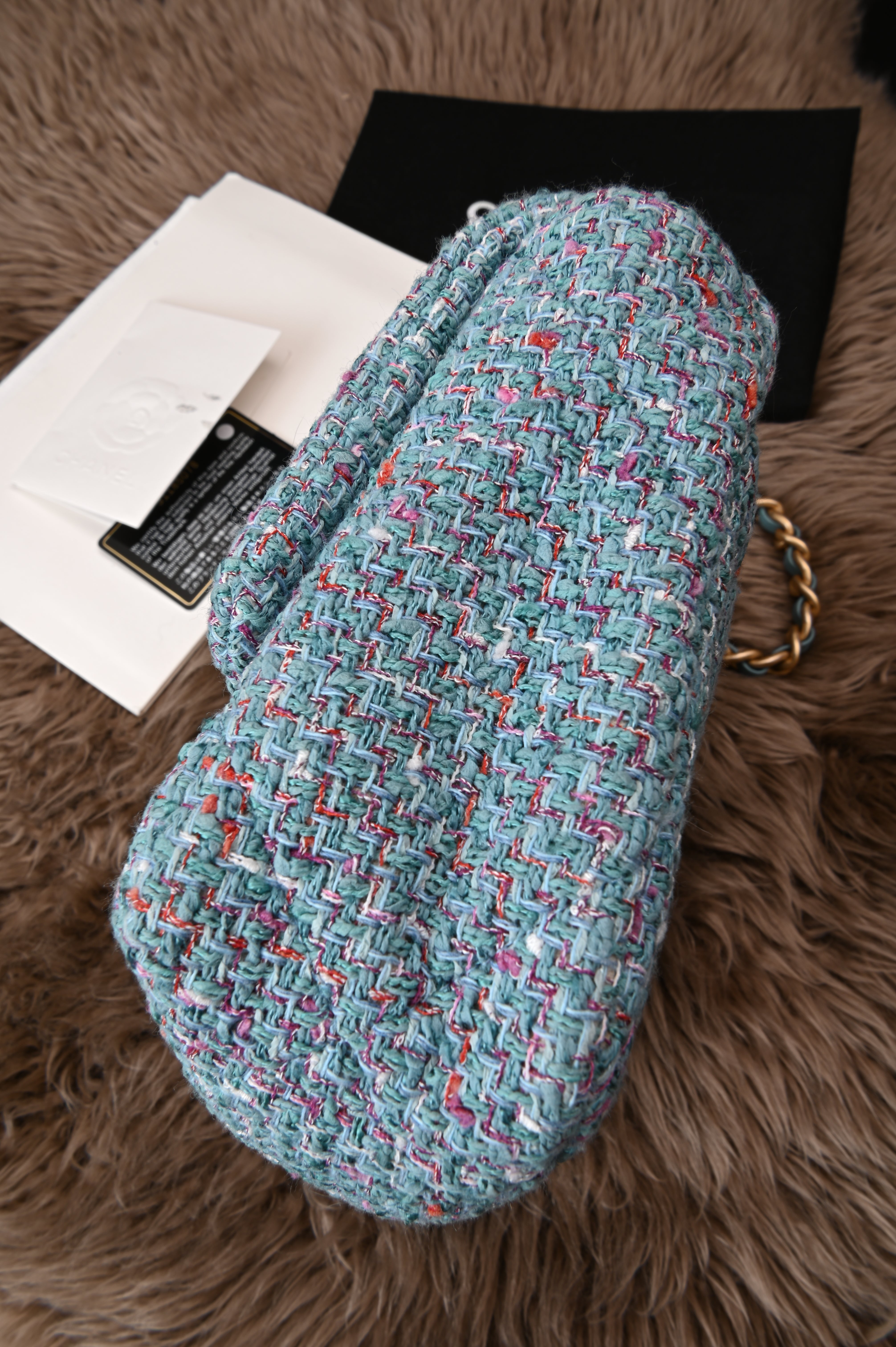 Chanel Medium CC 19 Tweed in blue multicolor