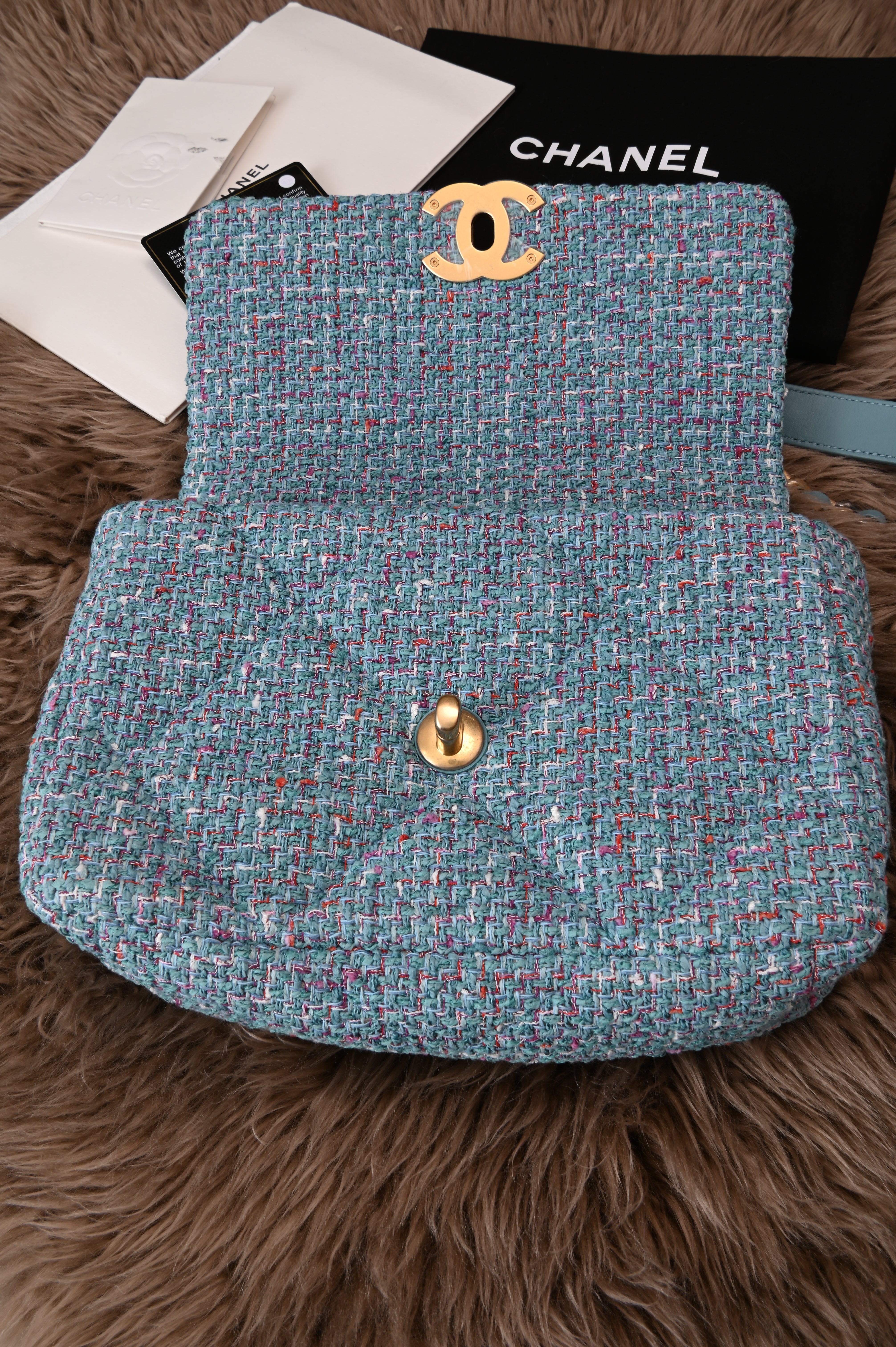 Chanel Medium CC 19 Tweed in blue multicolor