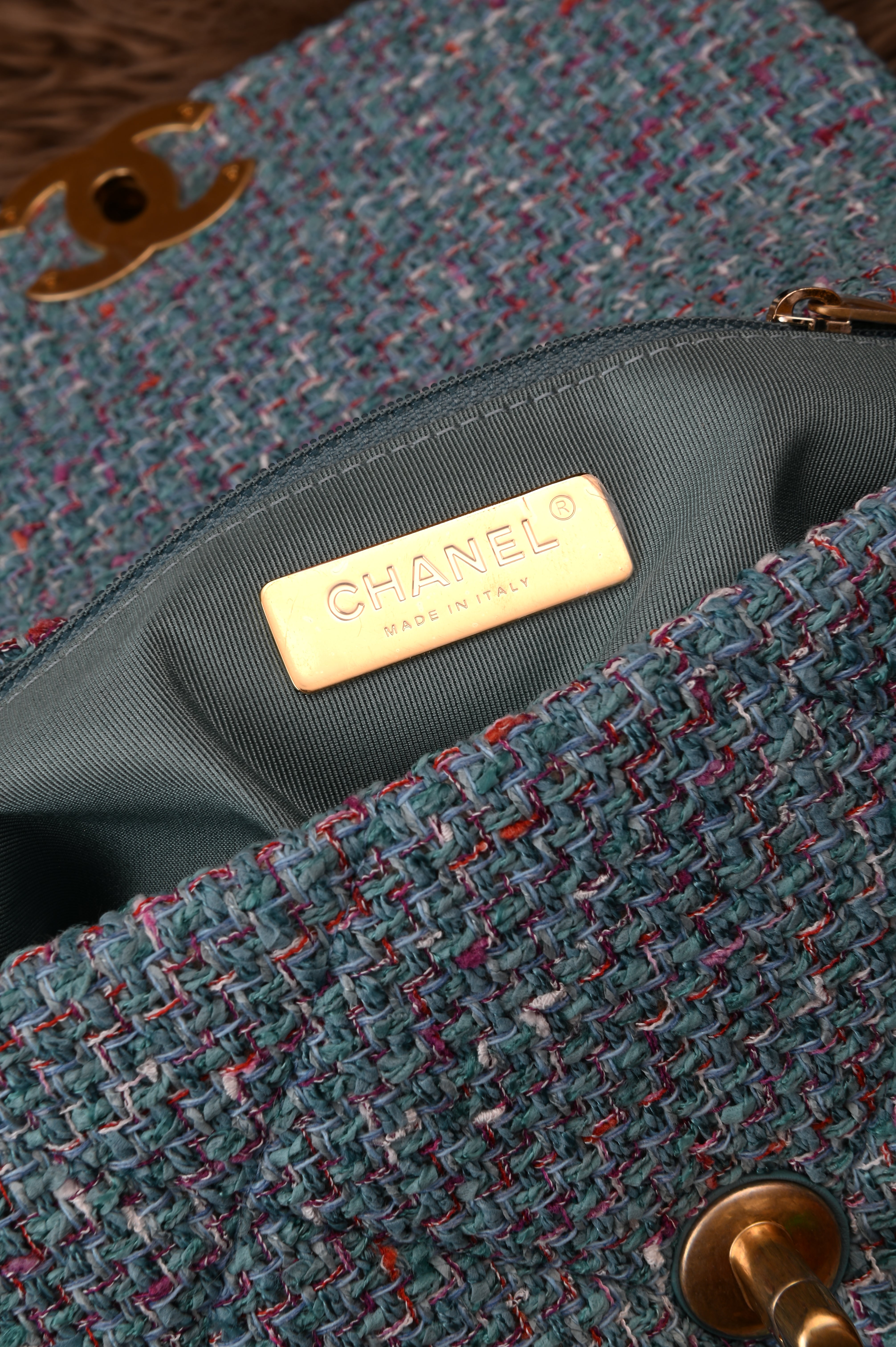 Chanel Medium CC 19 Tweed in blue multicolor