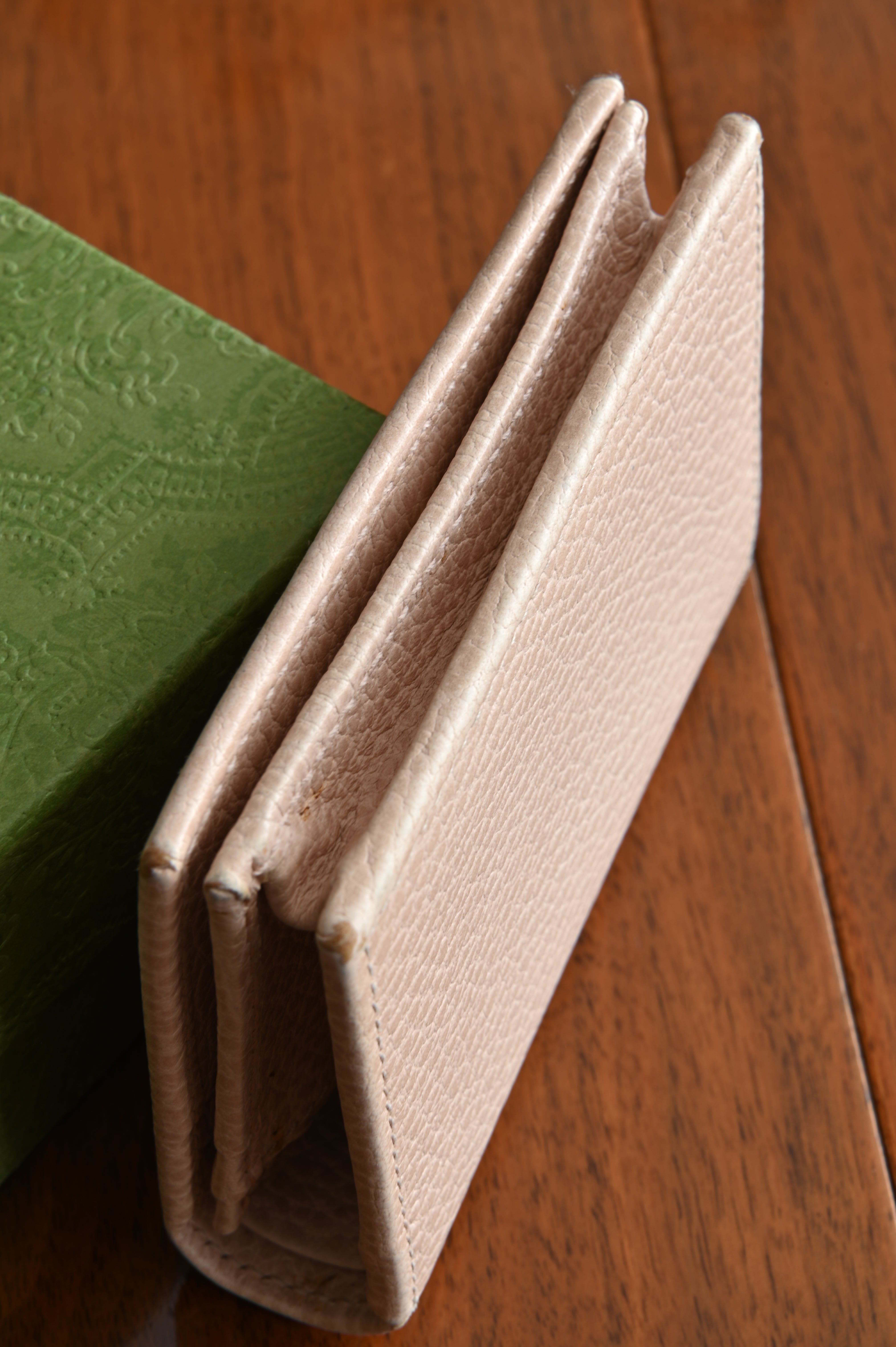 Gucci GG Marmont Compact wallet bottom