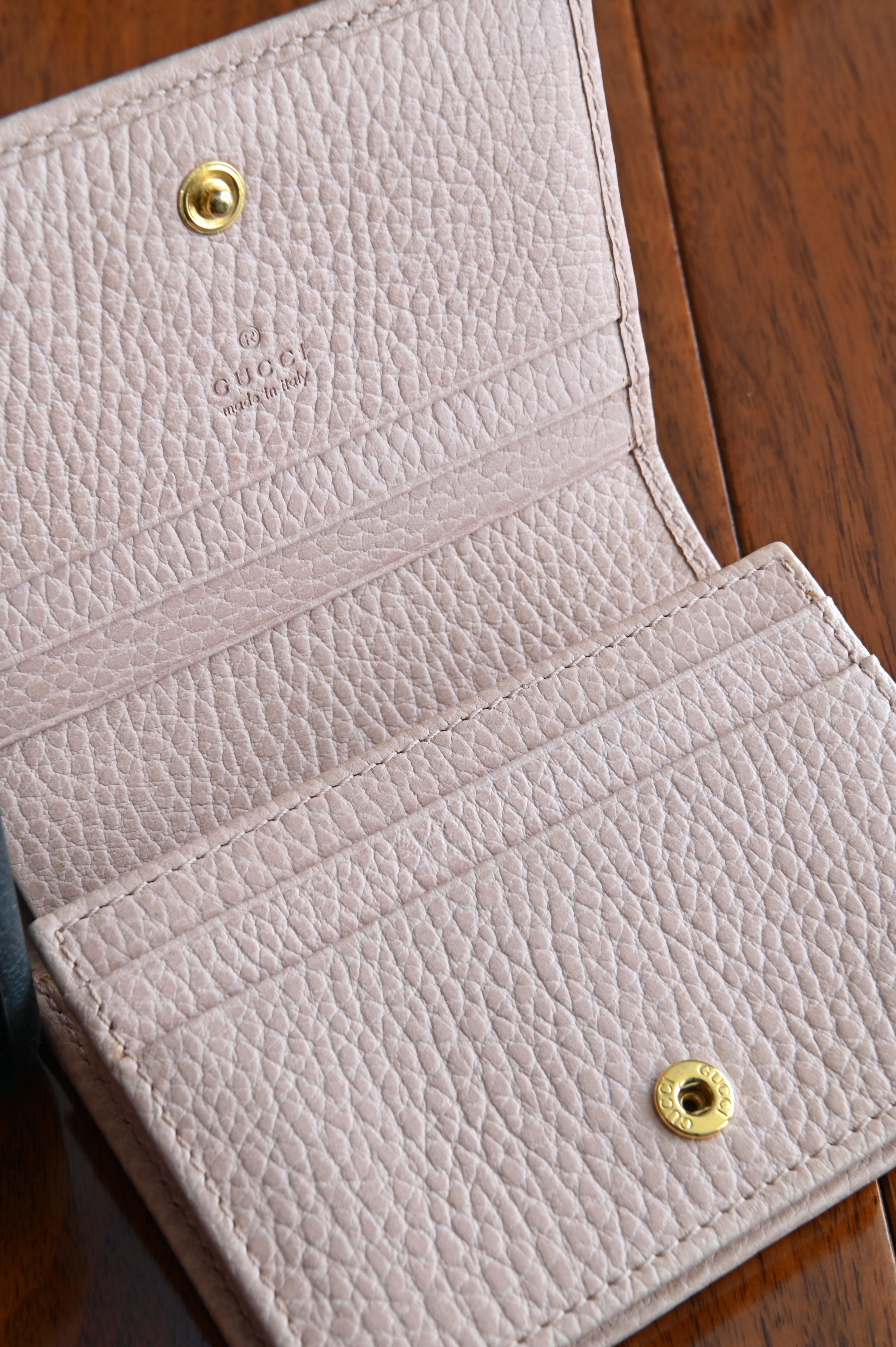 Gucci GG Marmont Compact wallet inside