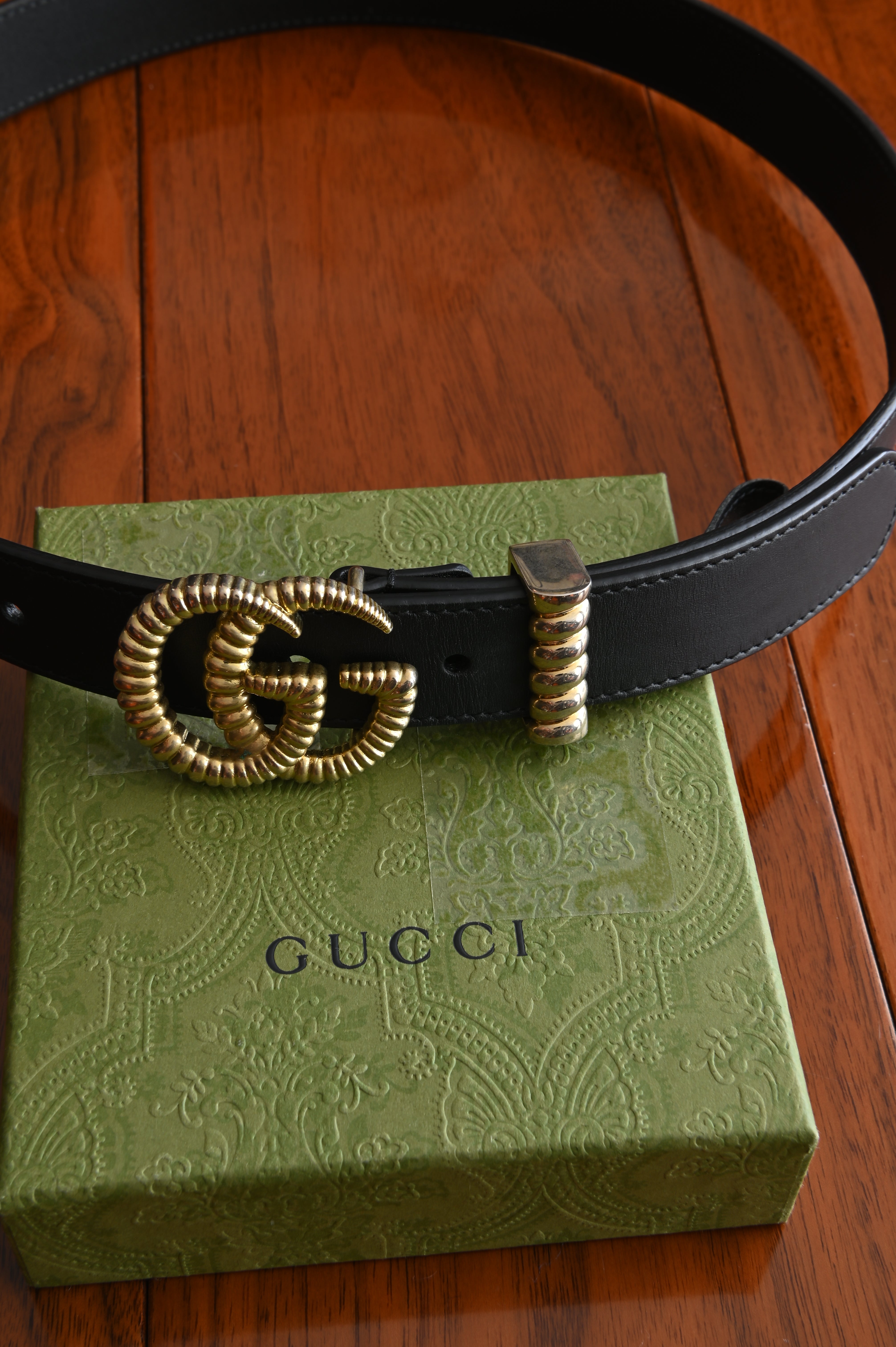 Gucci GG belt in Gold Hardware and black calf angle
