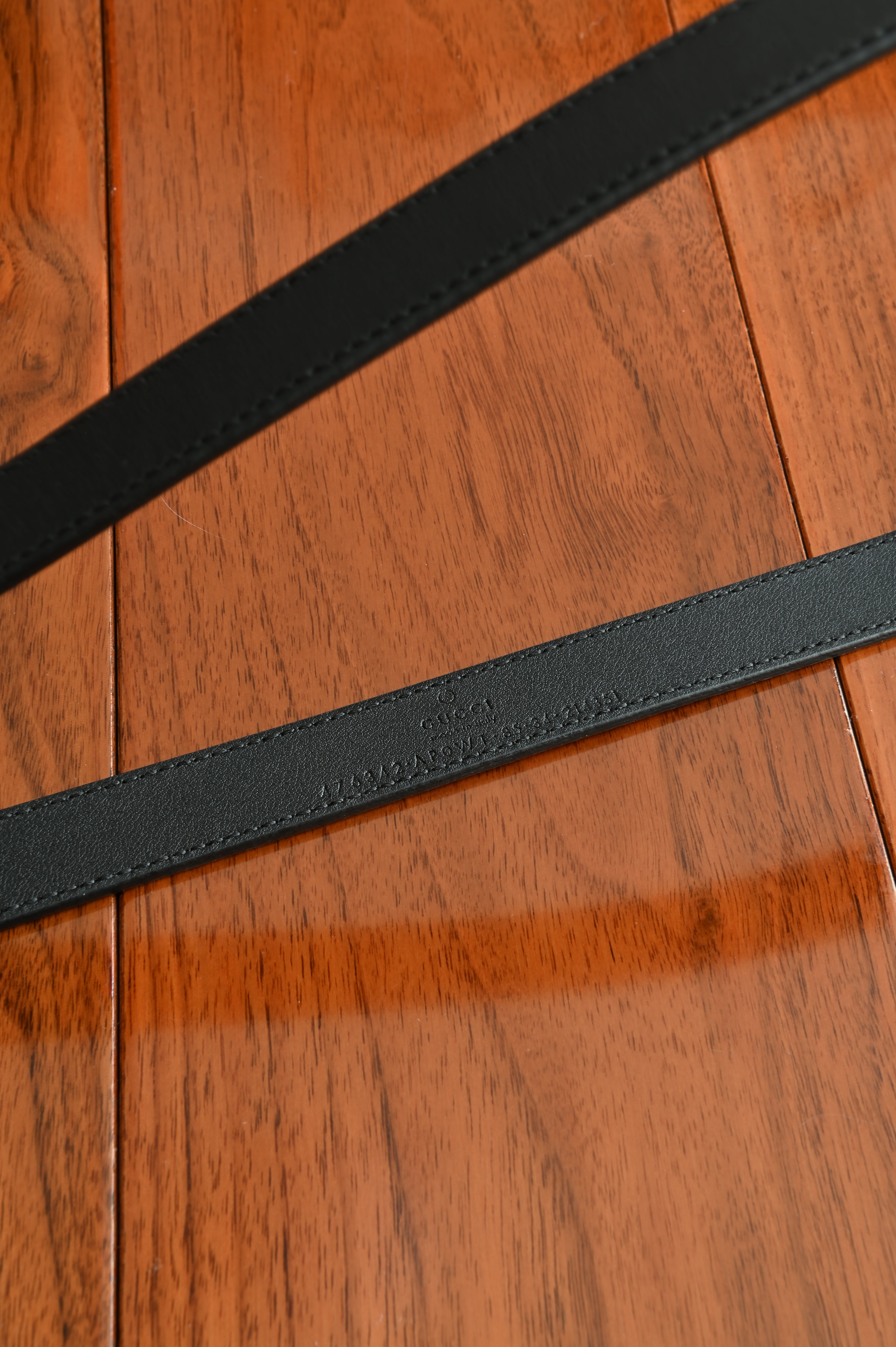 Gucci GG belt with pearl in Gold hardware and black calf material