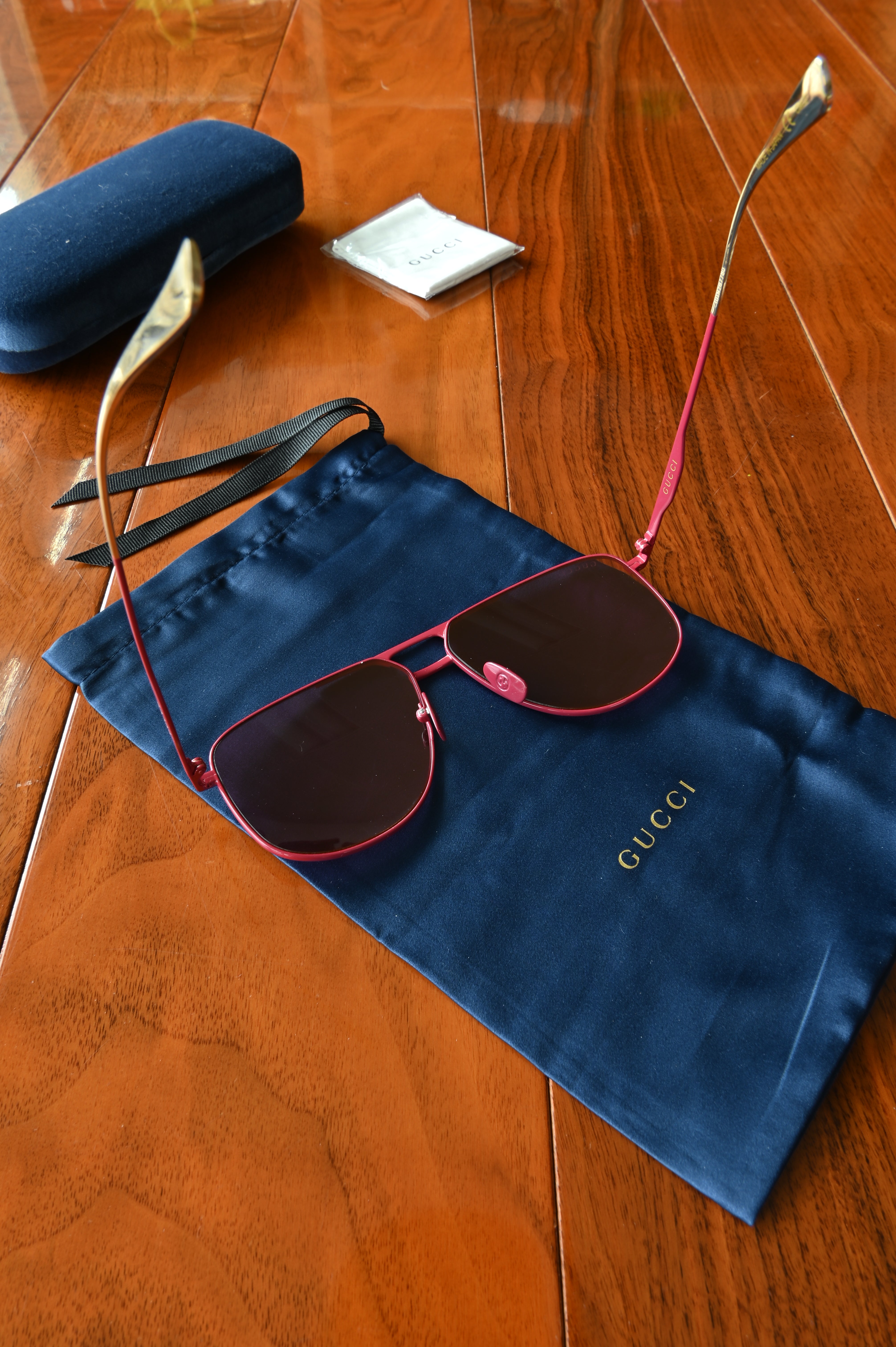 Gucci Pink Metal Aviator Sunglasses arms