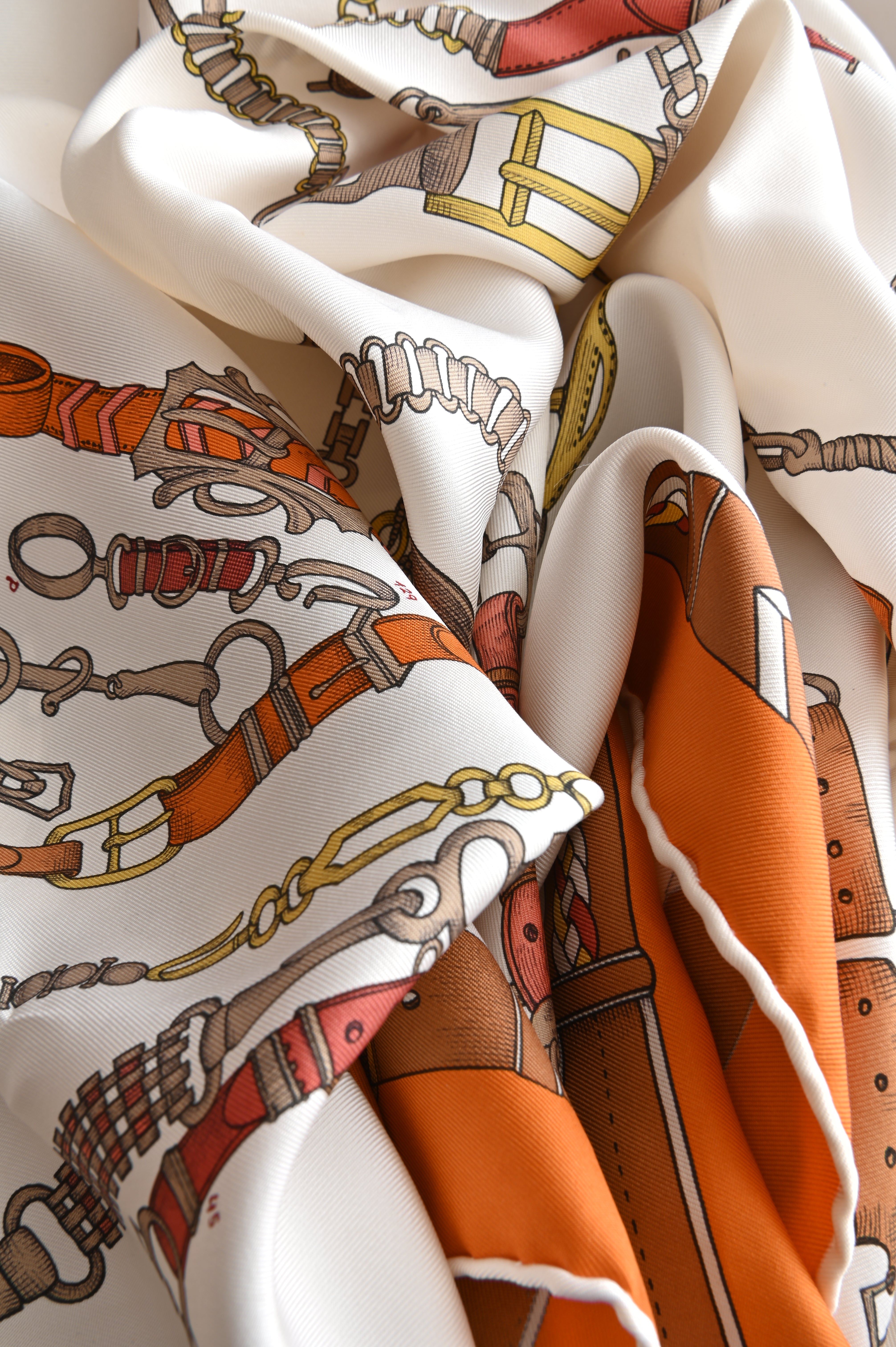 Hermès Cliquetis Silk Scarf details