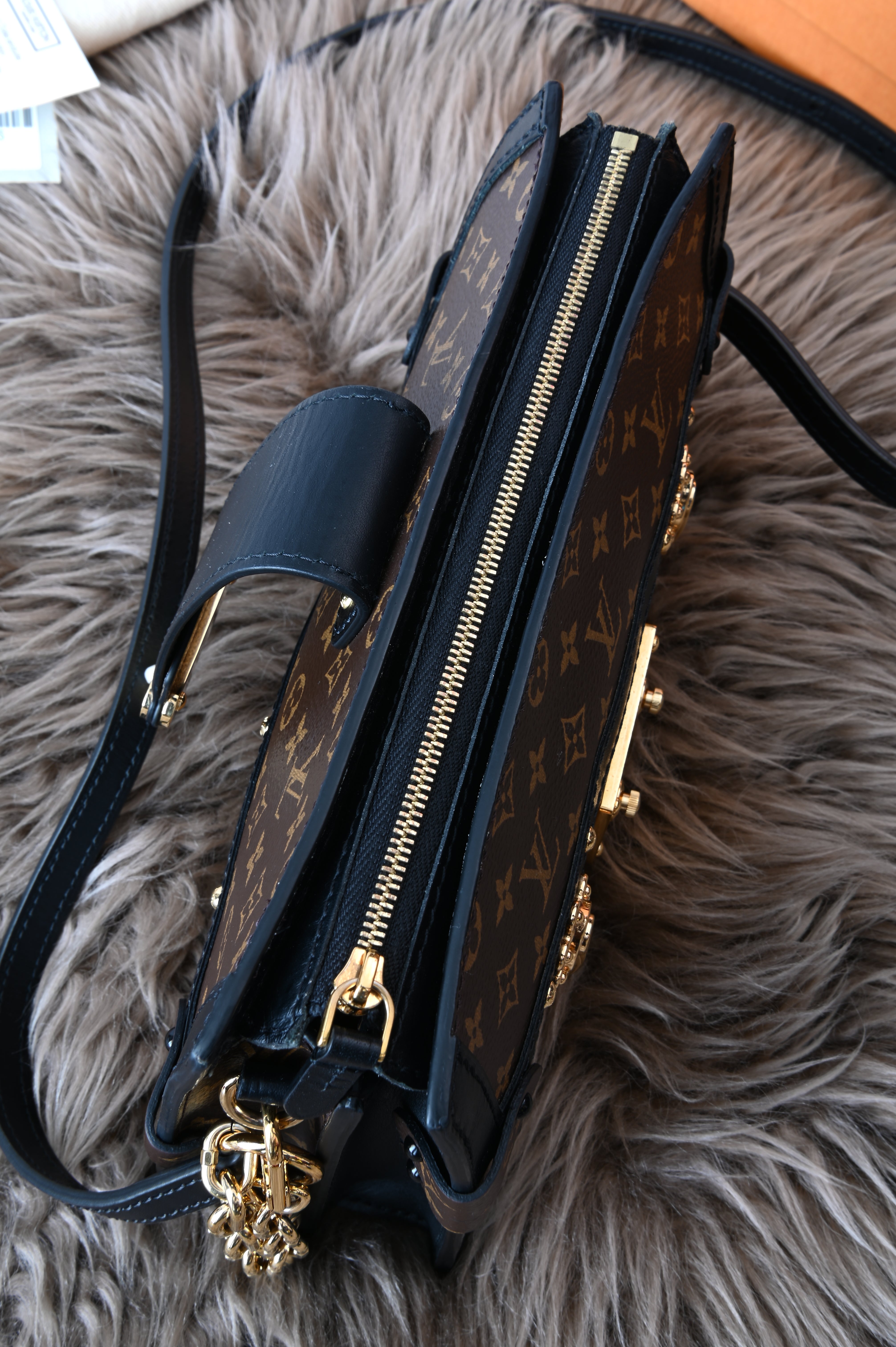 Louis Vuitton Trunk Clutch MNG M.Rev corner detail zipper