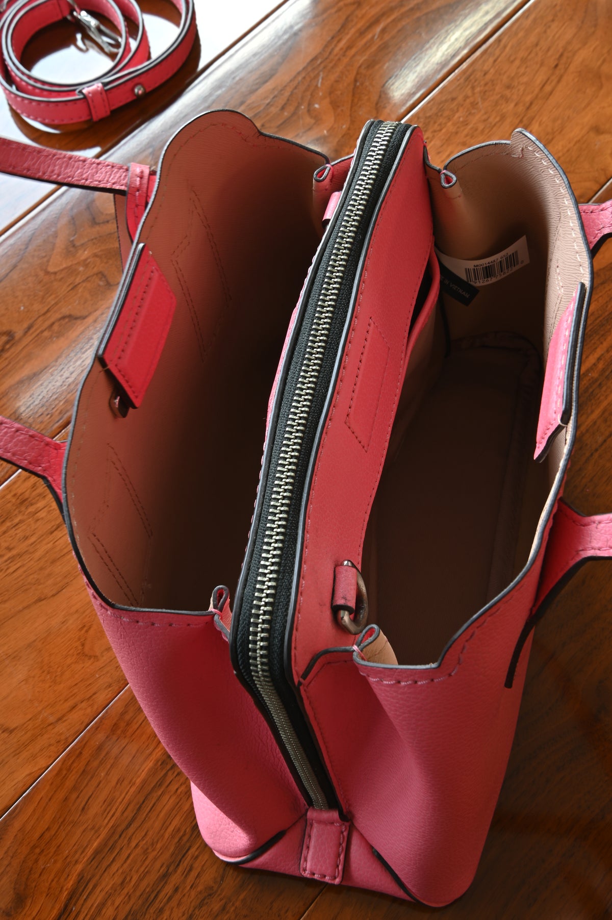 Marc Jacobs Pink Crossbody Bag open top