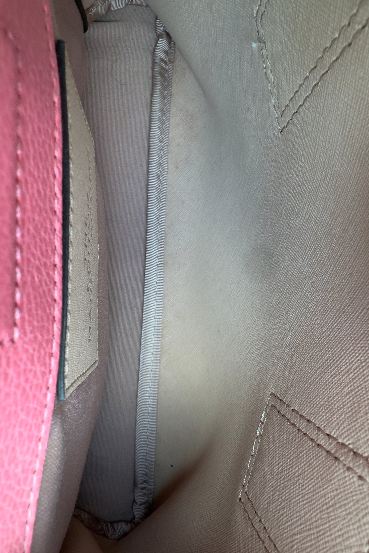 Marc Jacobs Pink Crossbody Bag pocket 2