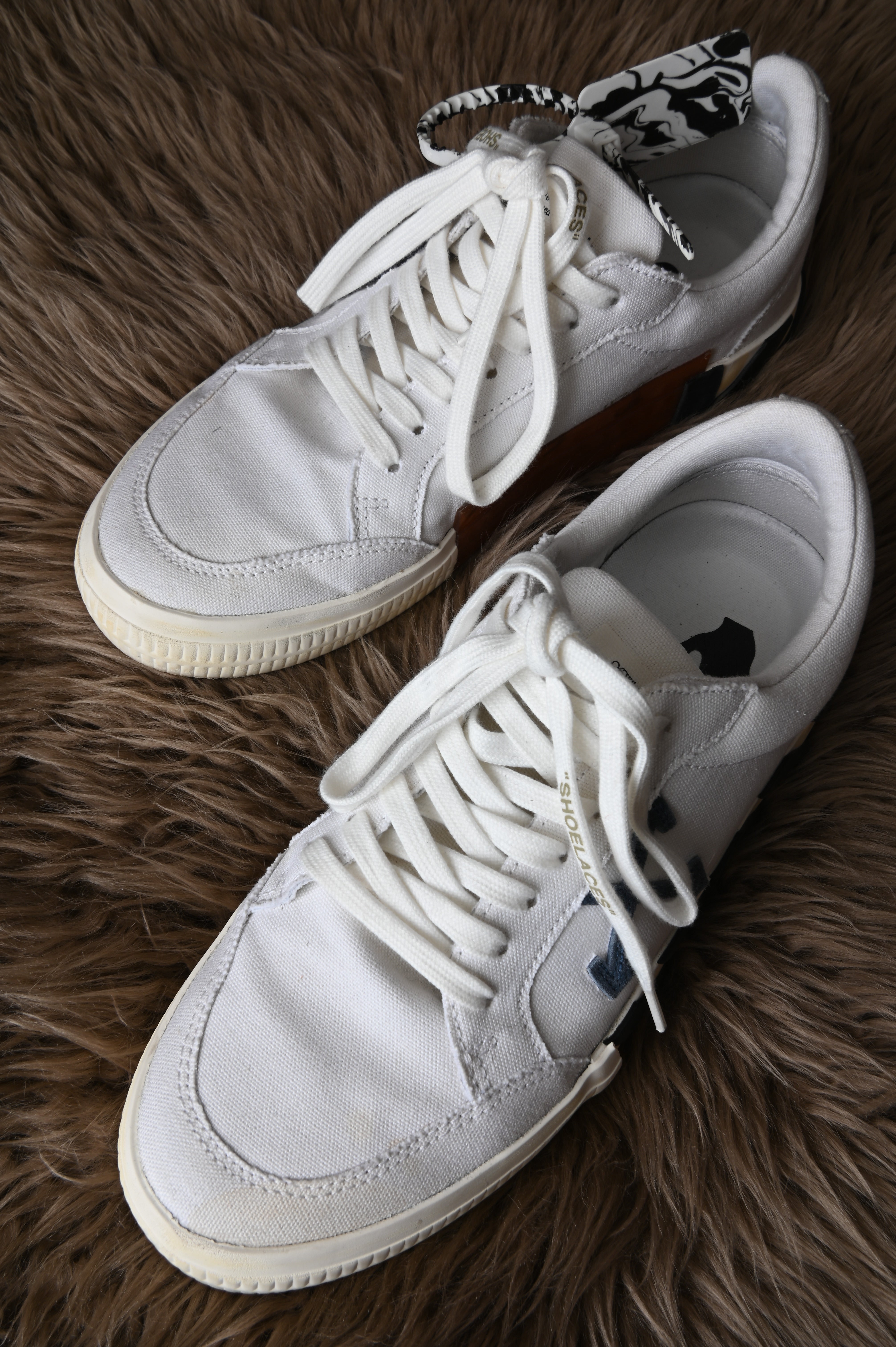 OFF-WHITE Vulc Low Blue Arrow size 40