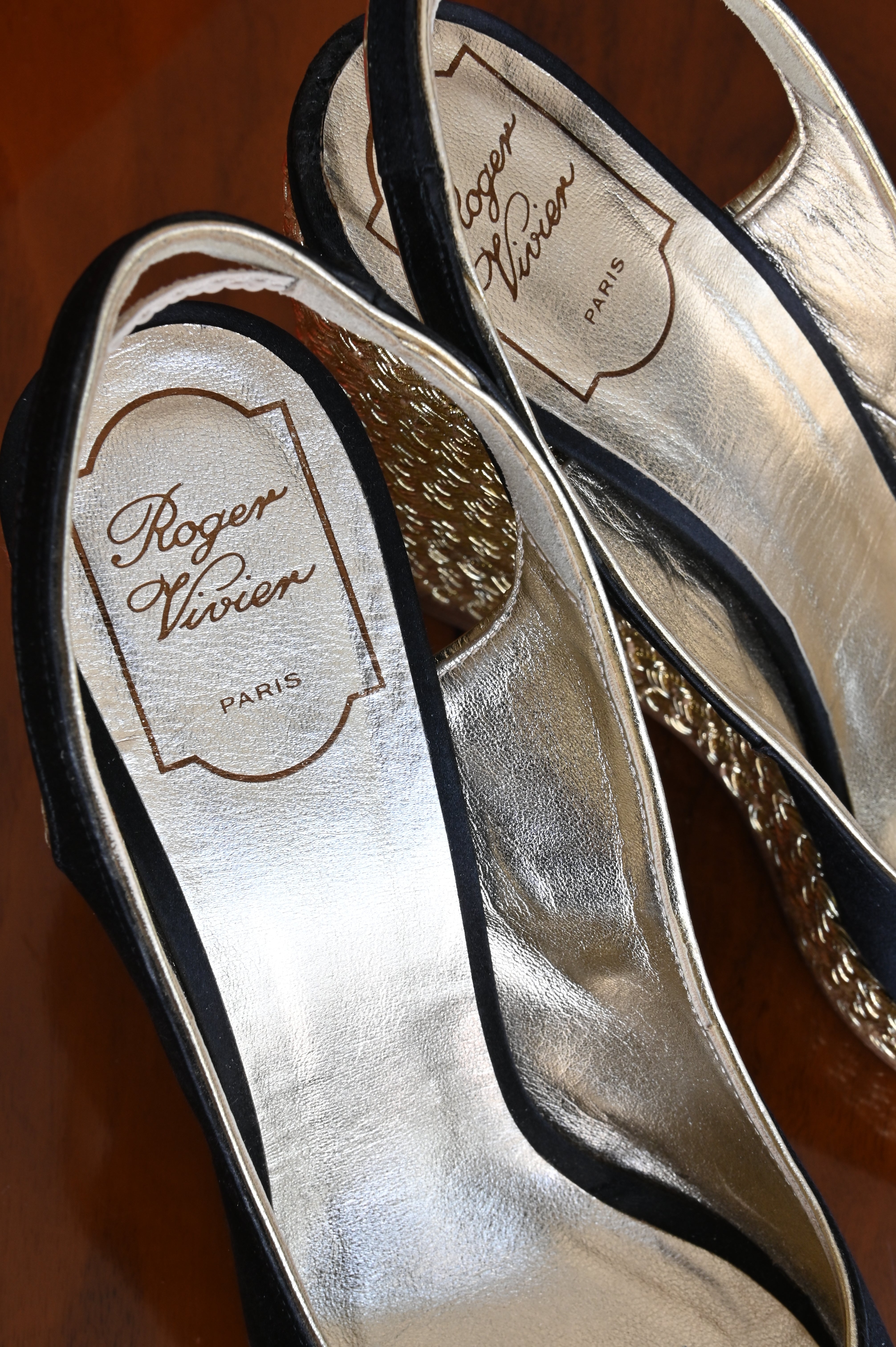 Roger Vivier Black Slingback Wedge Espadrilles logo