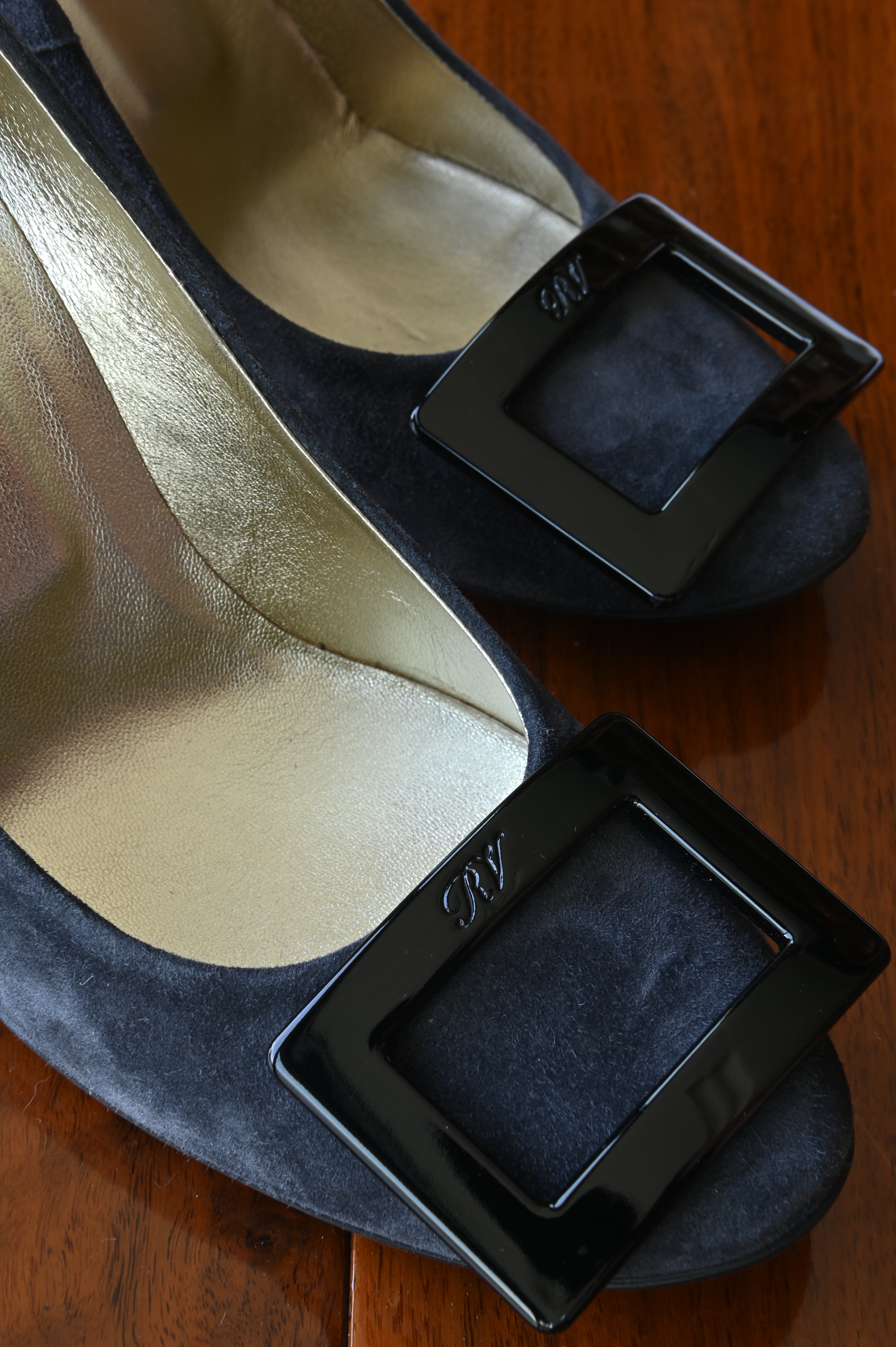 Roger Vivier Gray Suede Black Buckle Pumps buckle
