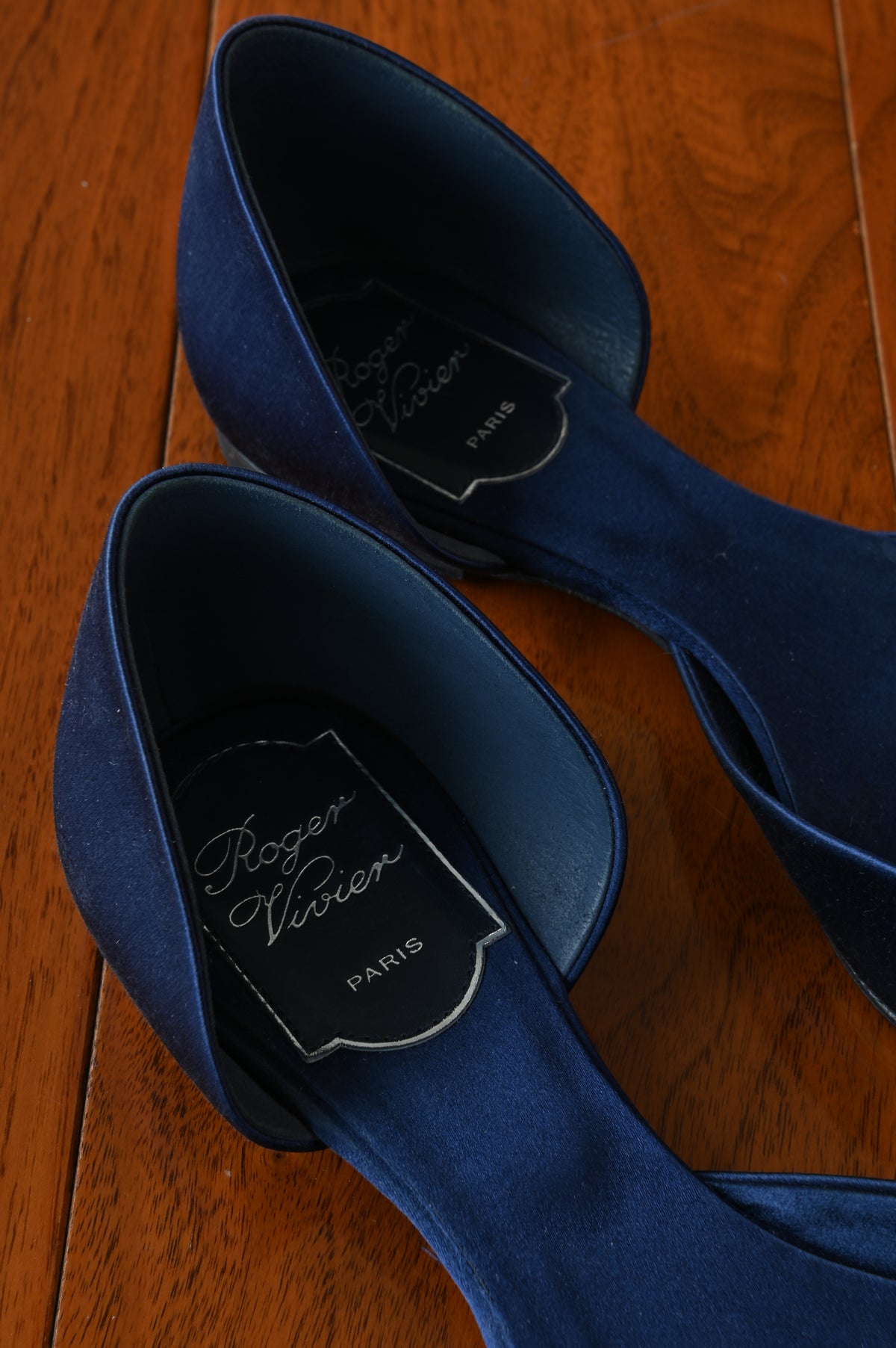 Roger Vivier Navy Blue Satin Crystal Embellished Mules back
