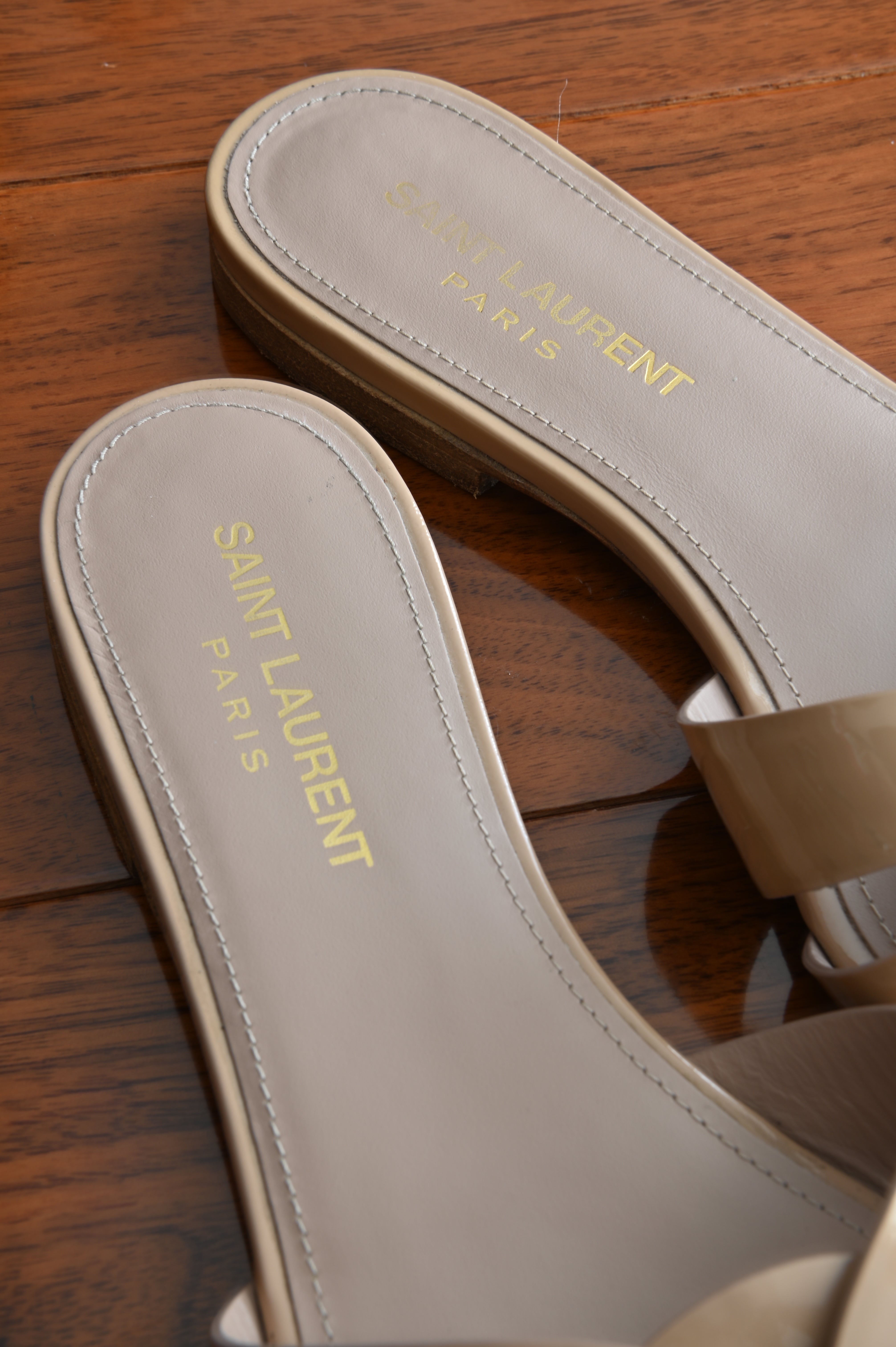 Saint Laurent Tribute Nu Pieds Sandals logo