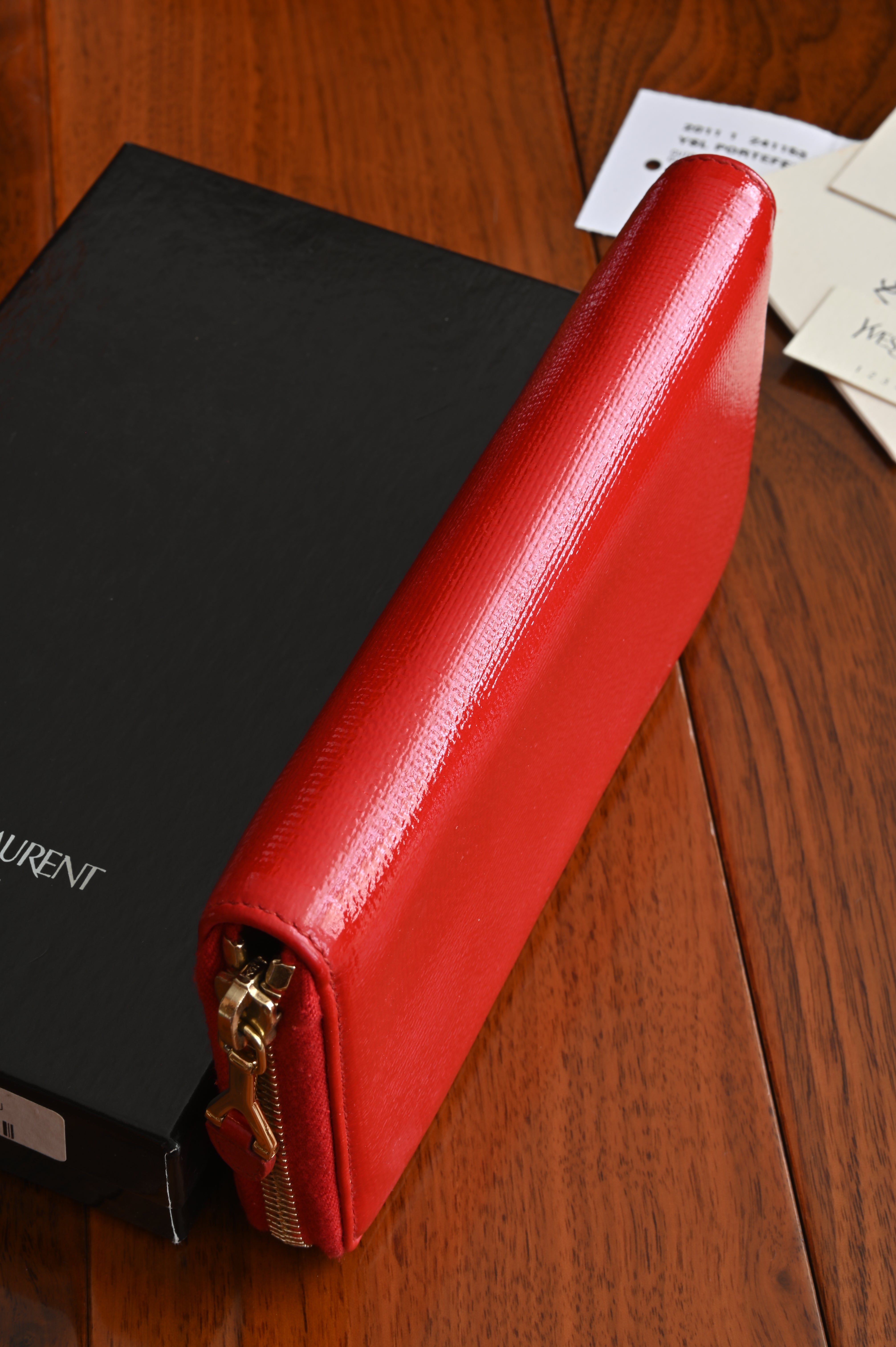 Saint Laurent Y Long Wallet in Red patent top