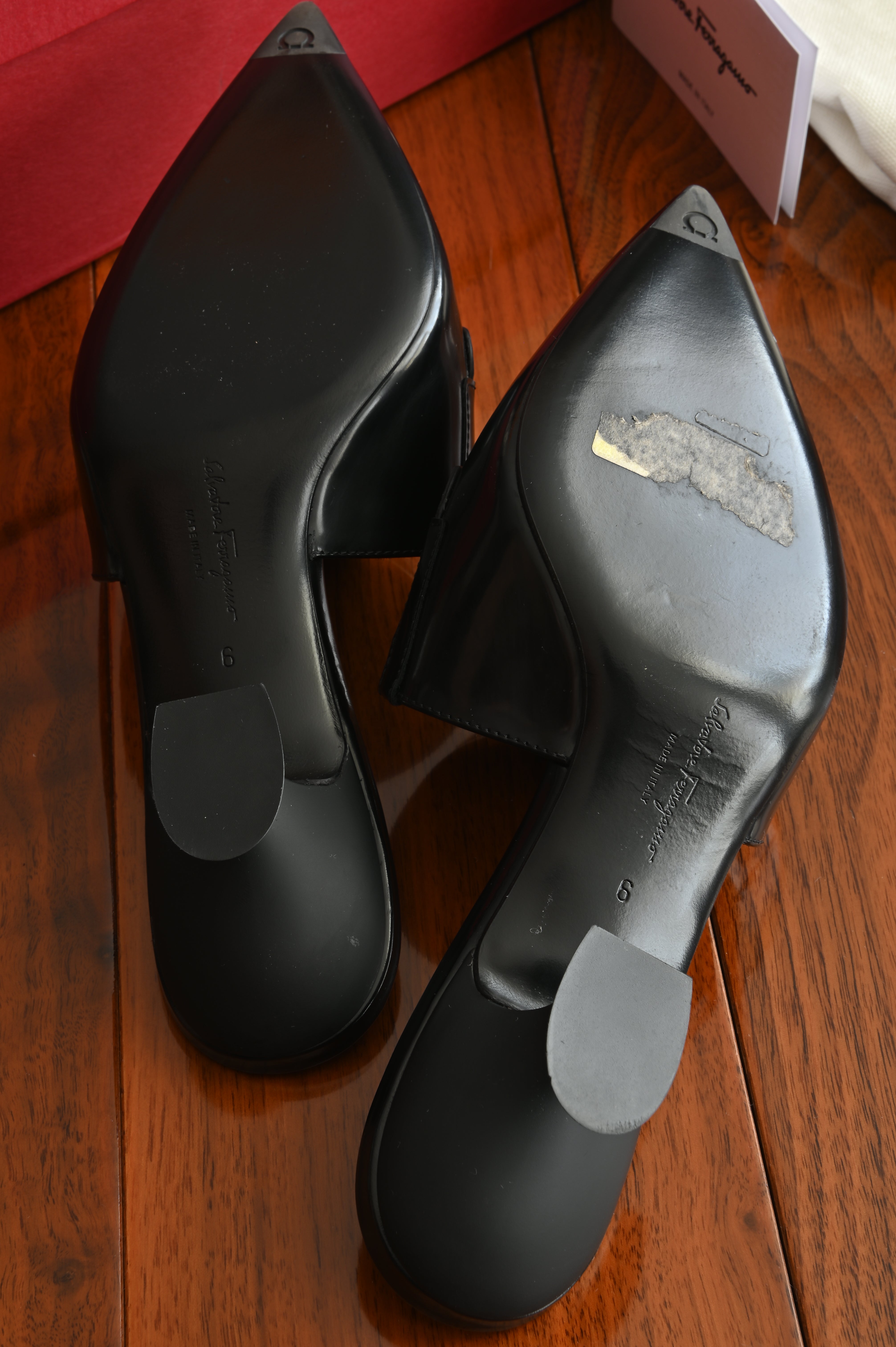 Salvatore Ferragamo Nyta pointed-toe mules in black calf leather bottom