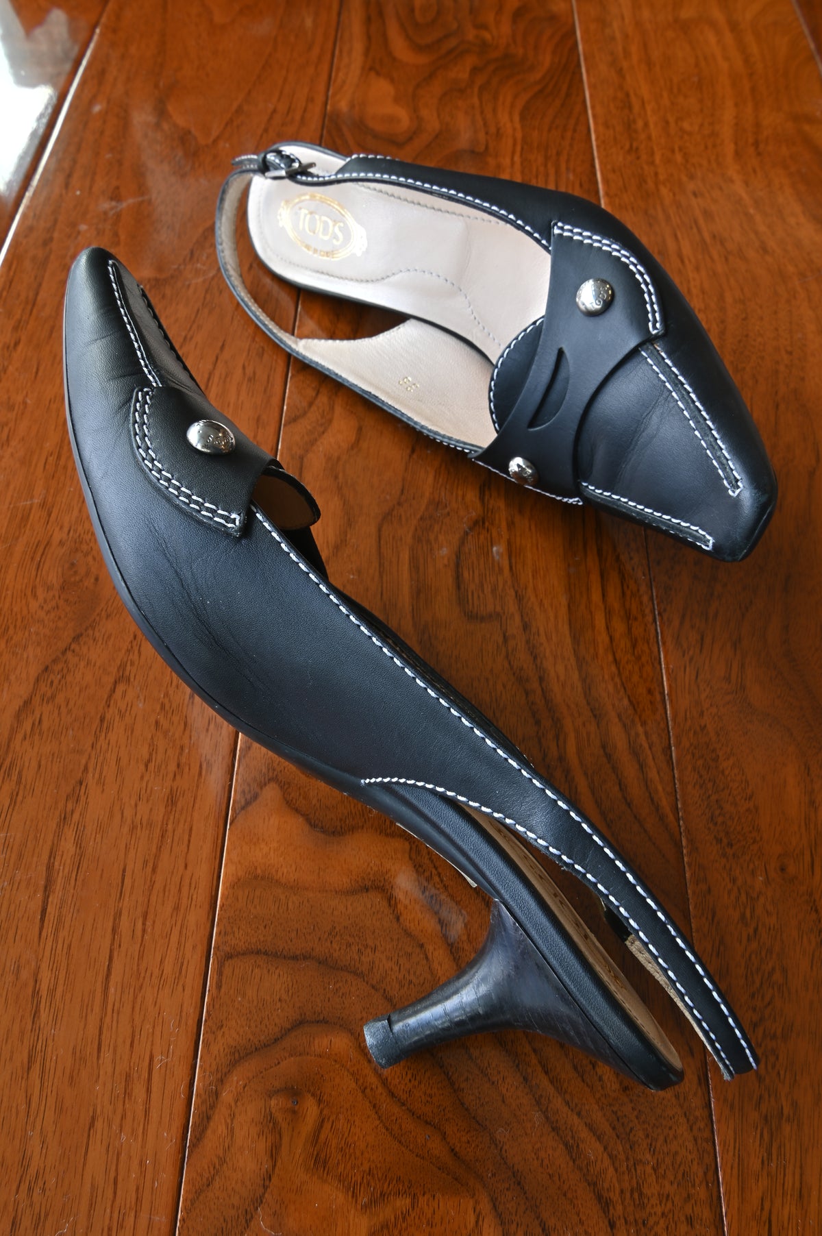 Tod's Black Leather Pointed Slingback Heels side two