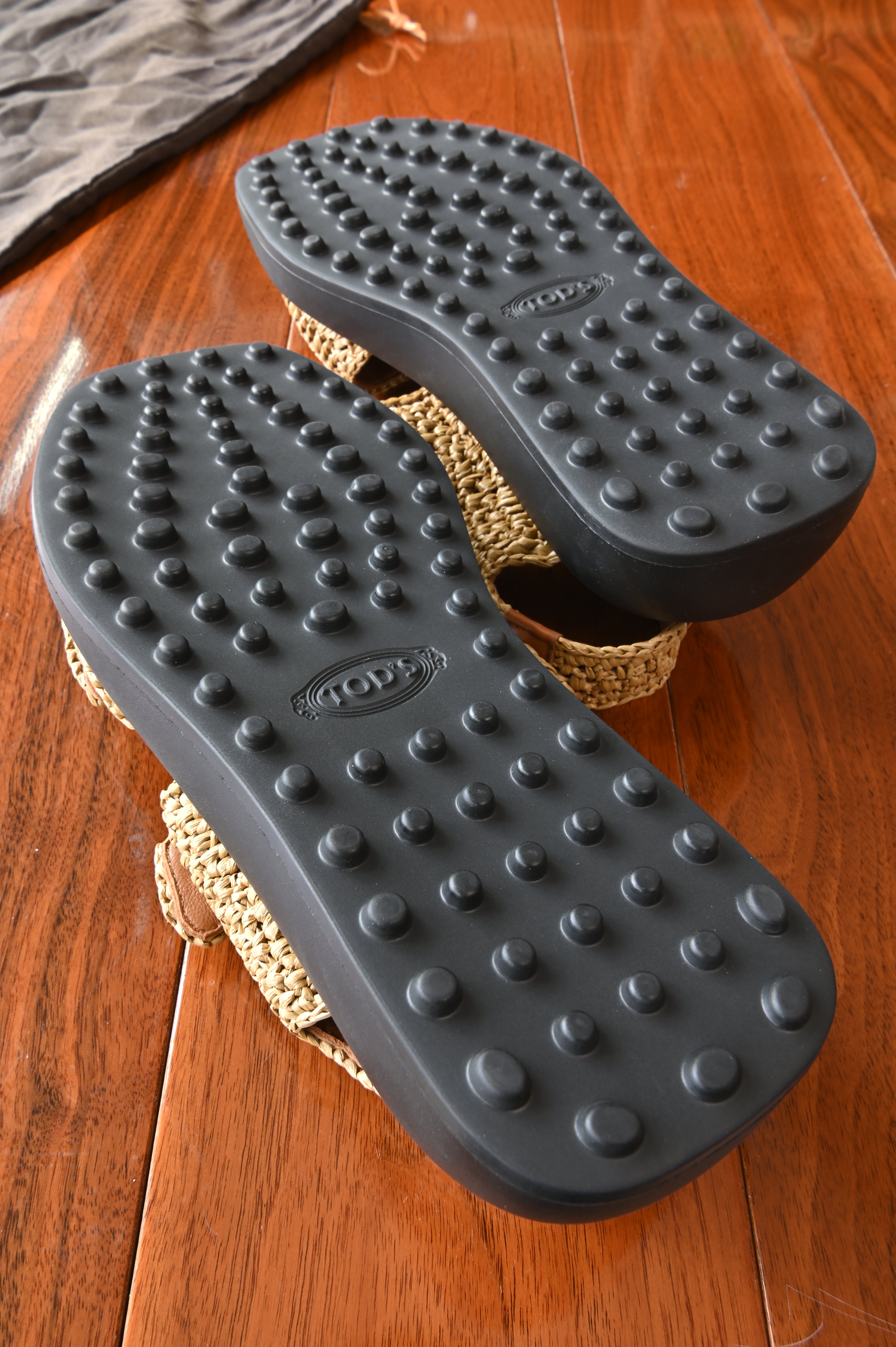Tod's Tan Woven Raffia Platform Sandals bottom