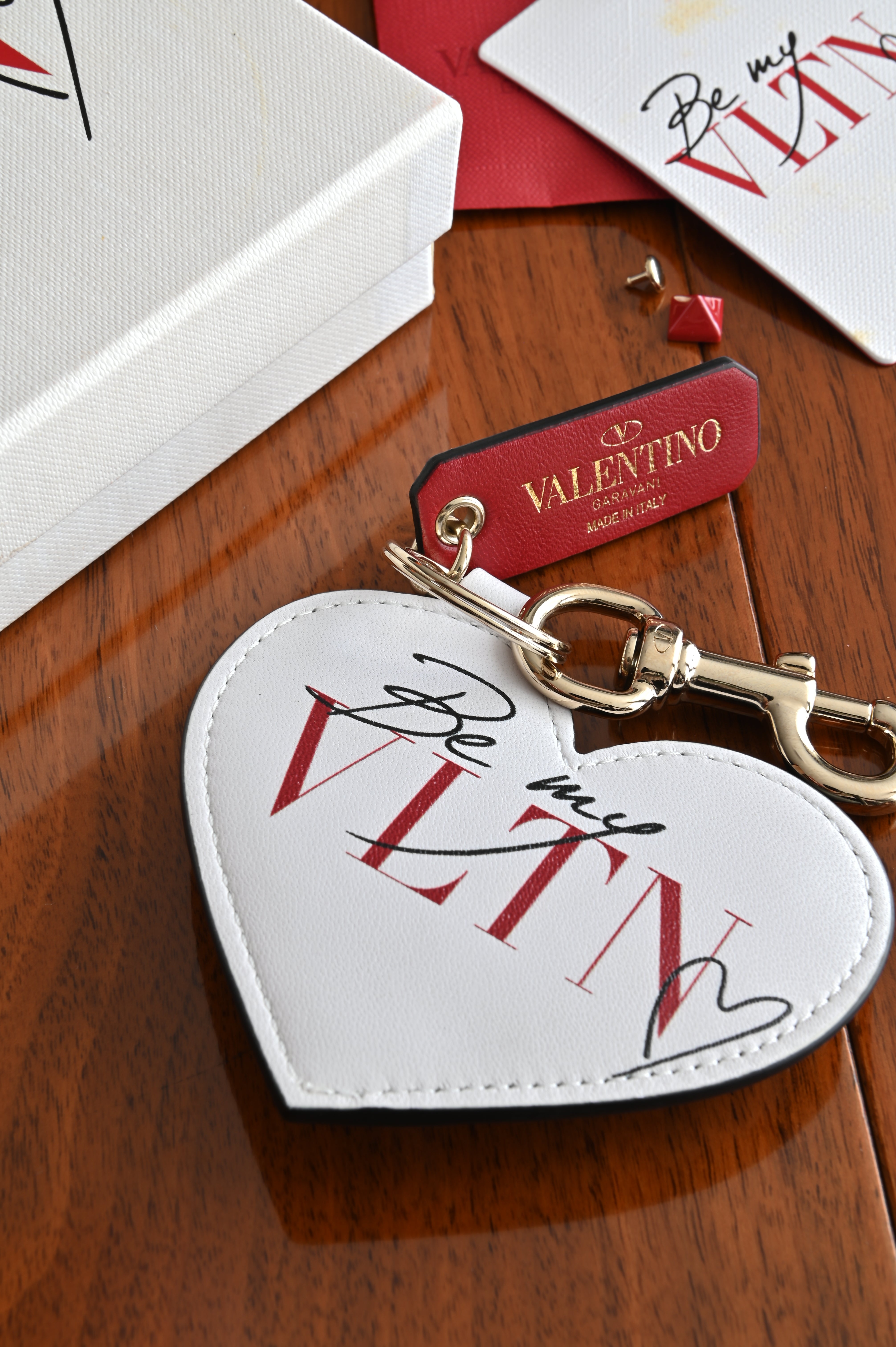 Valentino Garavani Be My VLTN Charm right