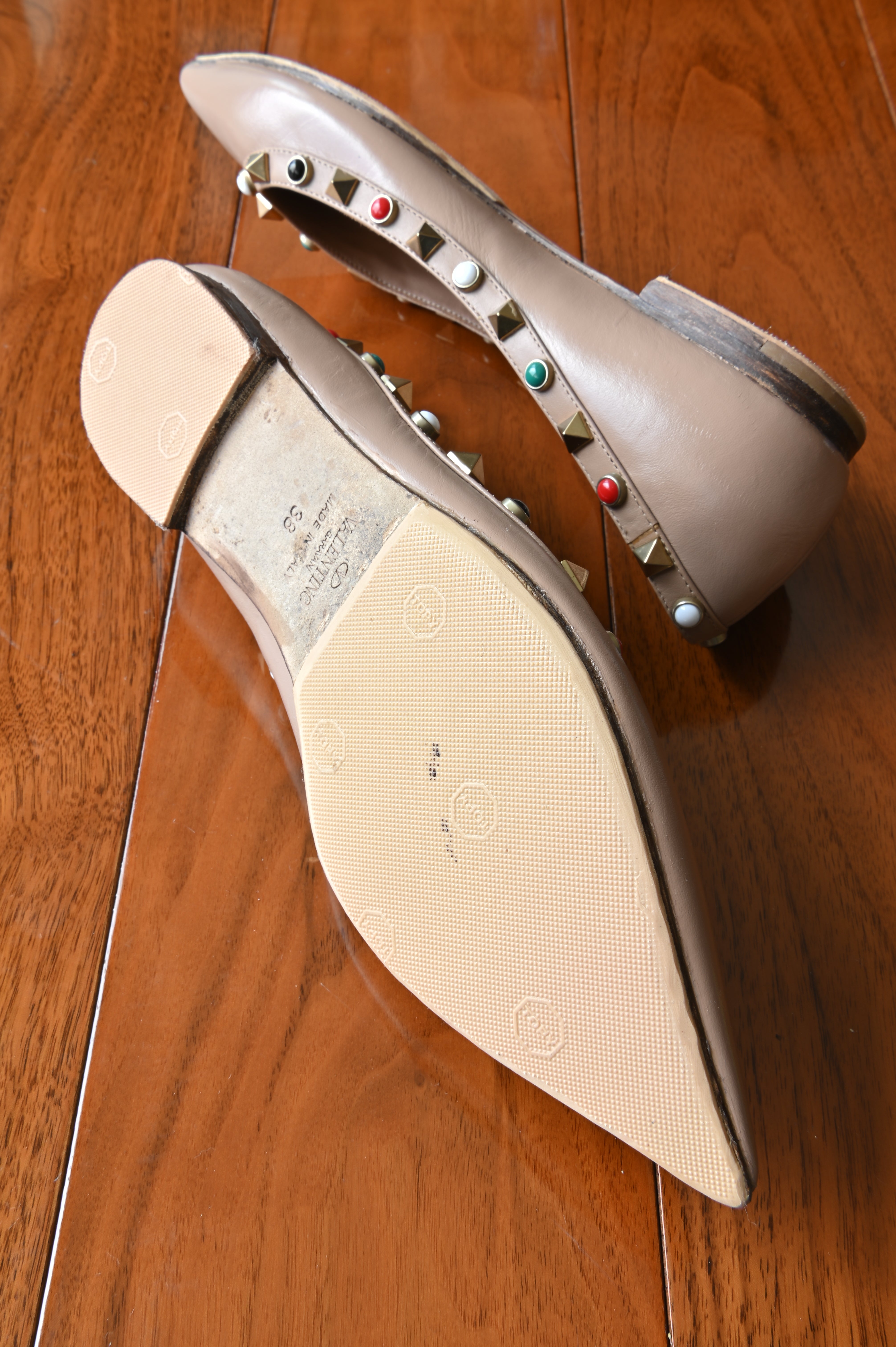 Valentino Garavani Nude Rolling Rockstud Ballet Flats side