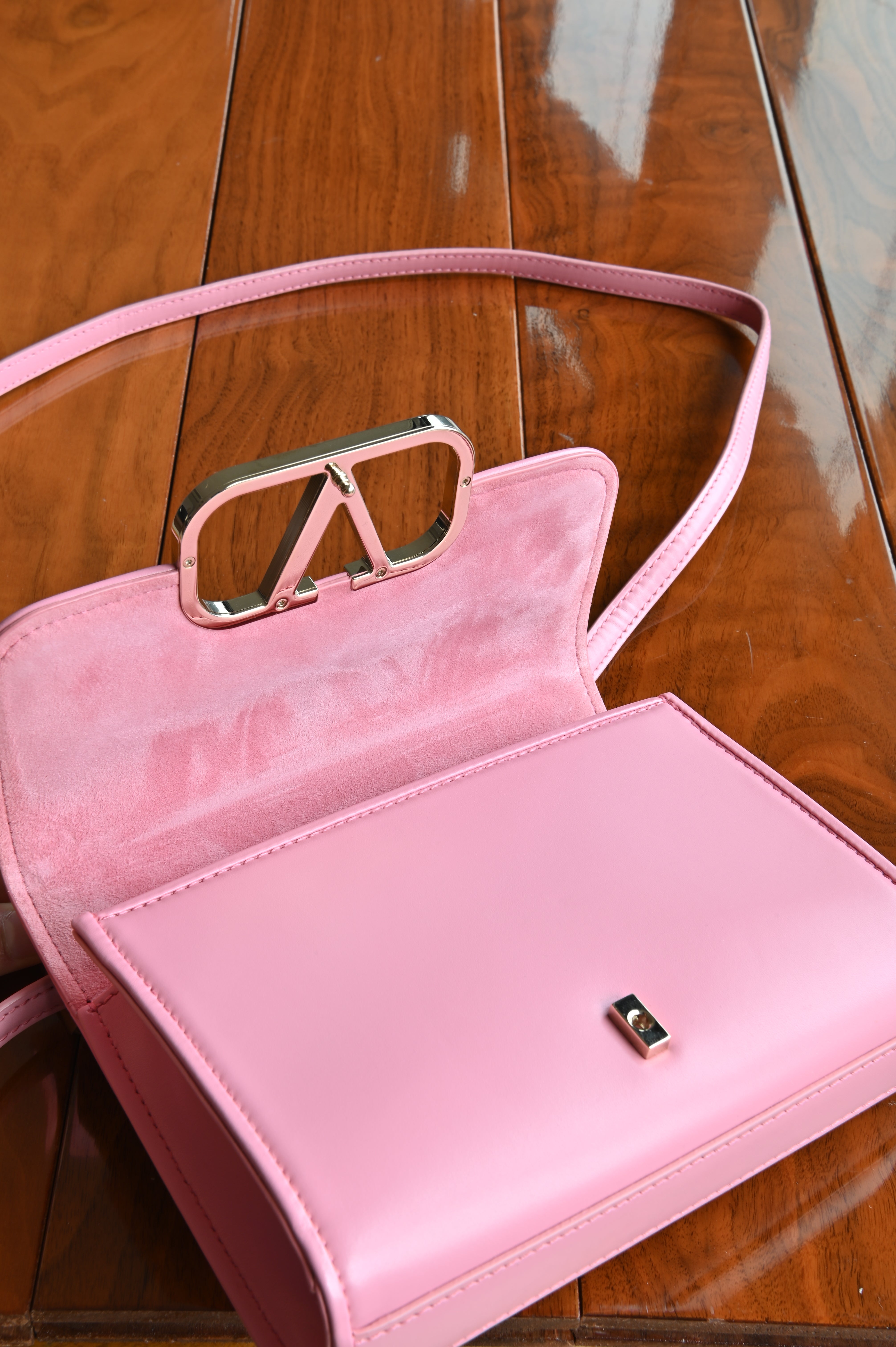 Valentino Garavani Pink VLogo Shoulder Bag open
