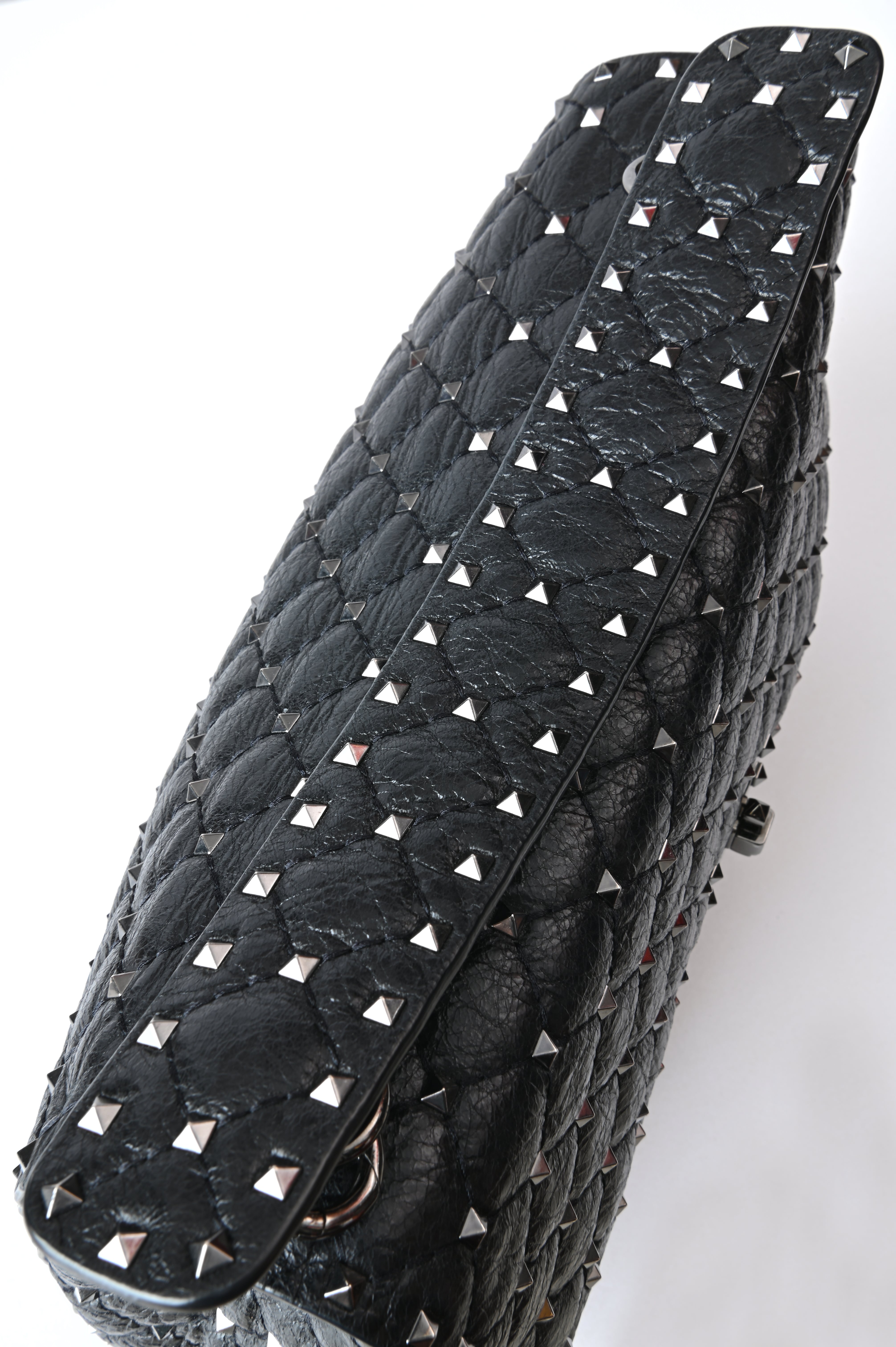 Valentino Garavani large rockstud spike bag in black