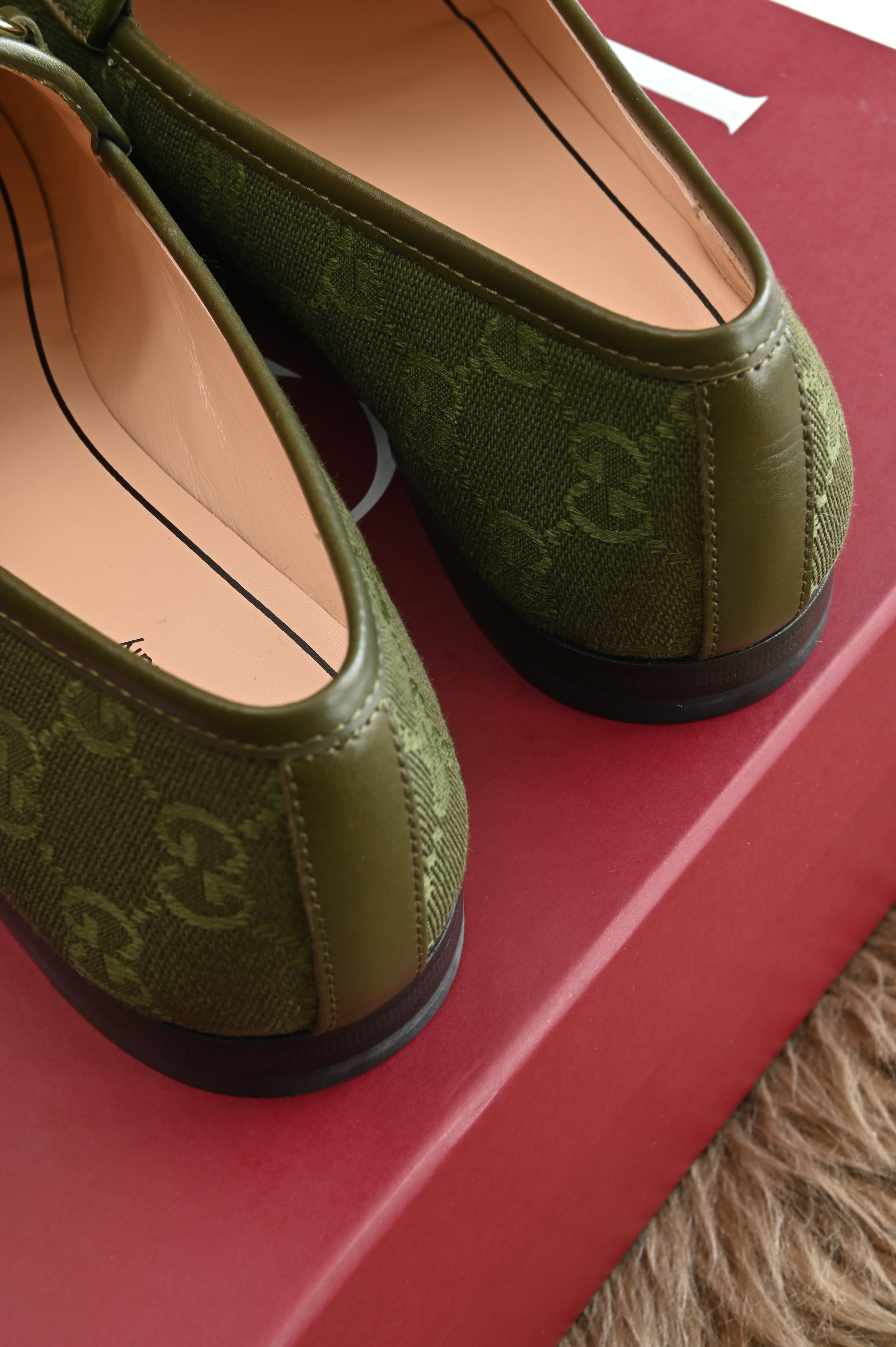 Gucci GG horsebit Jordaan Loafers in green Canvas