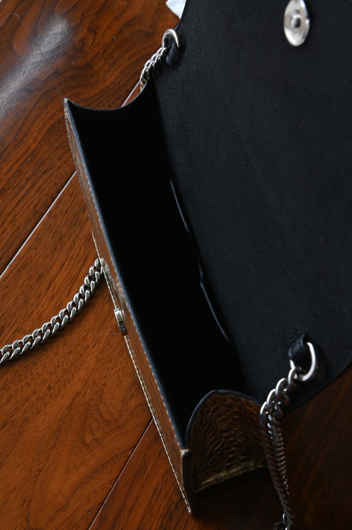 Alexander McQueen Gold Croc Emboss Skull Wallet On Chain top open