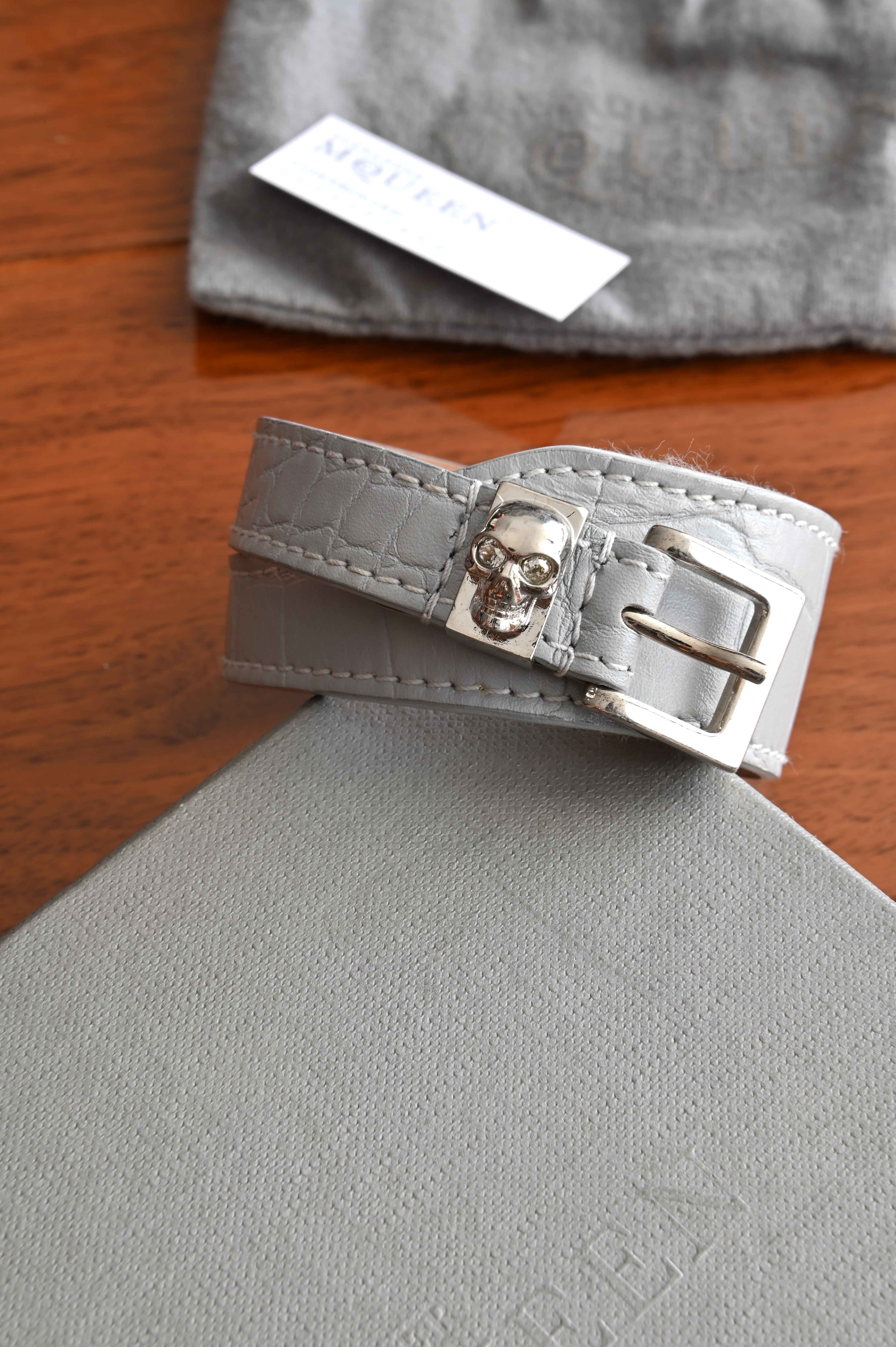 Alexander McQueen Skull Grey Leather Bracelet skull