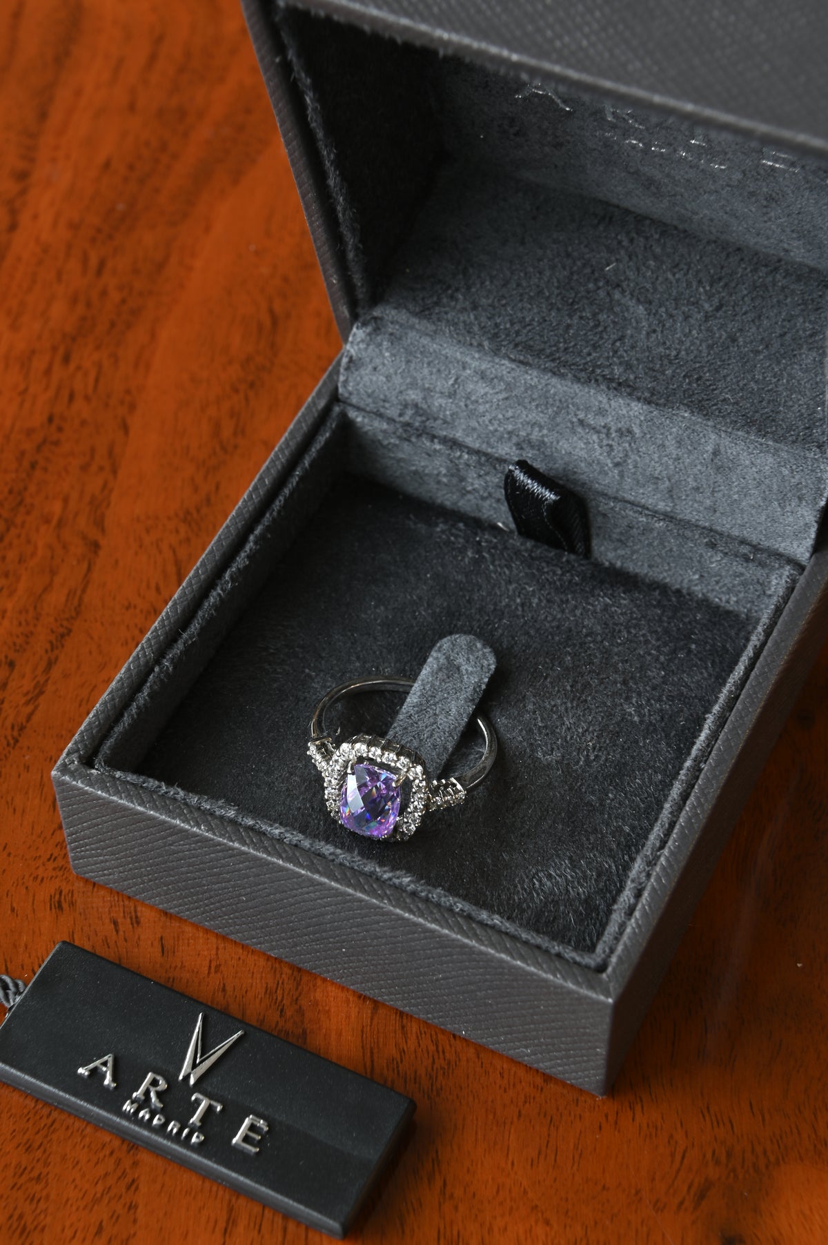 Arte Silver Atrayente Purple Ring angle