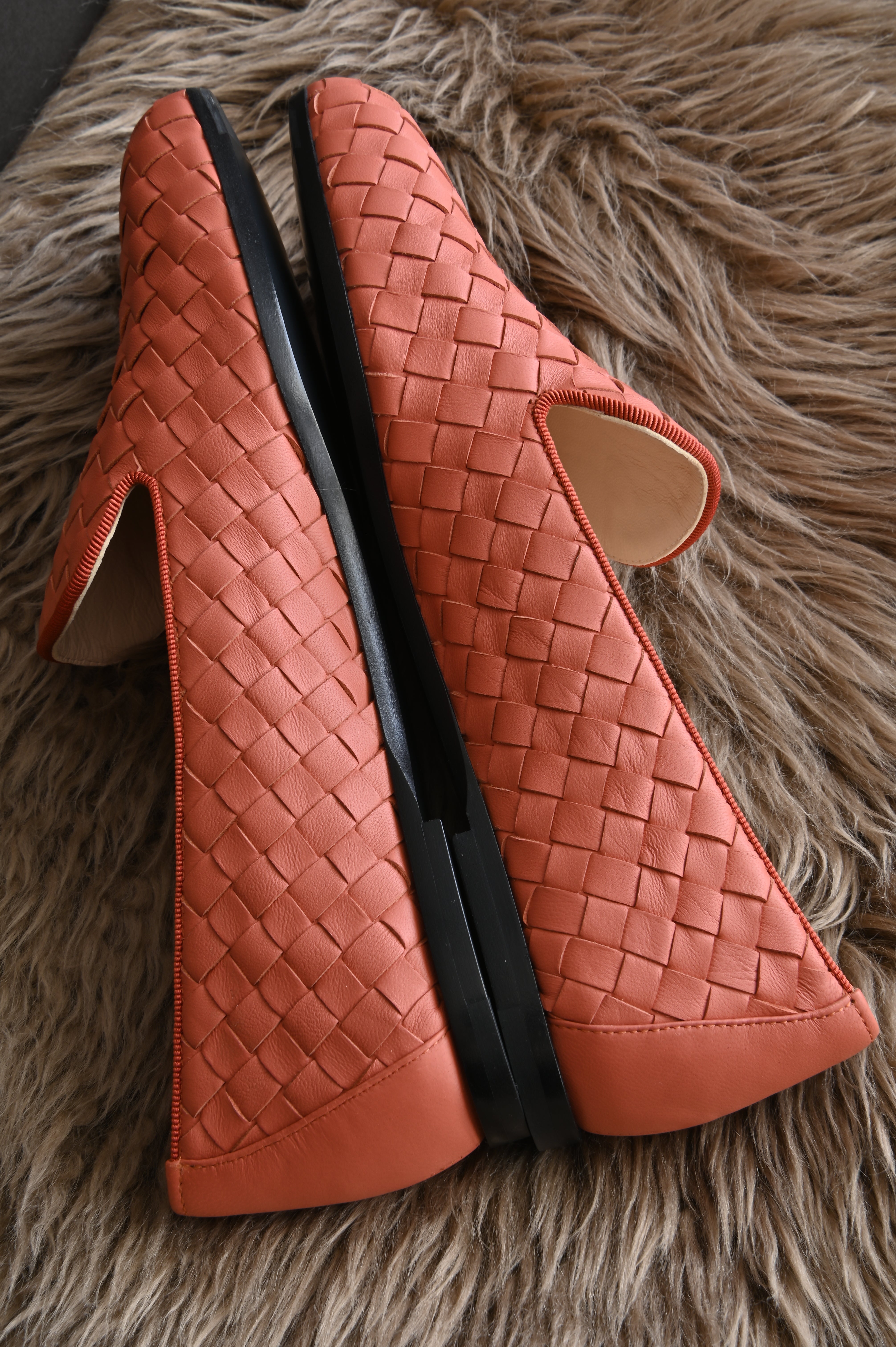 Bottega Veneta Intrecciato Peach Slippers side