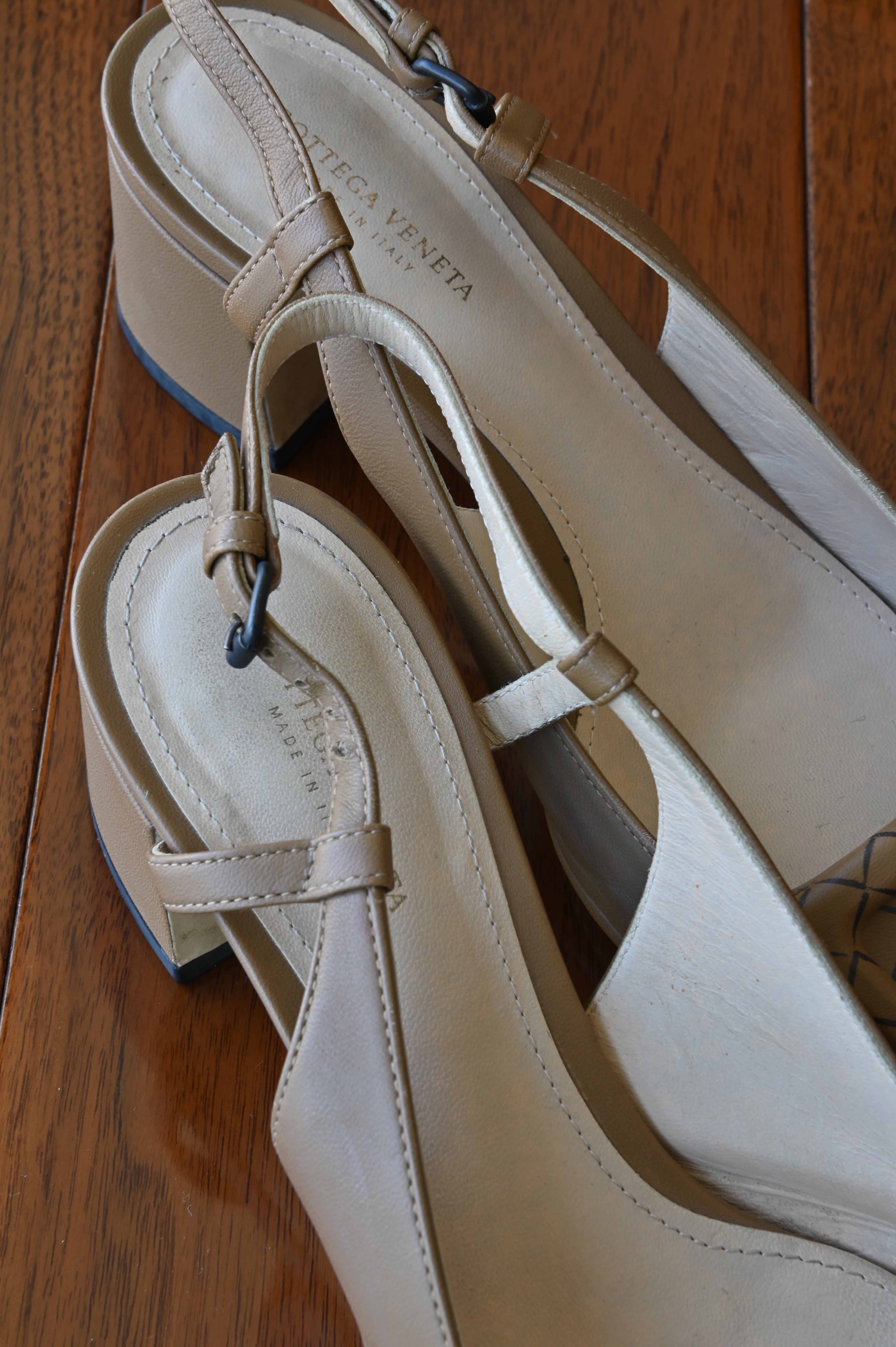 Bottega Veneta Light Brown Intrecciato Slingback Pumps logo