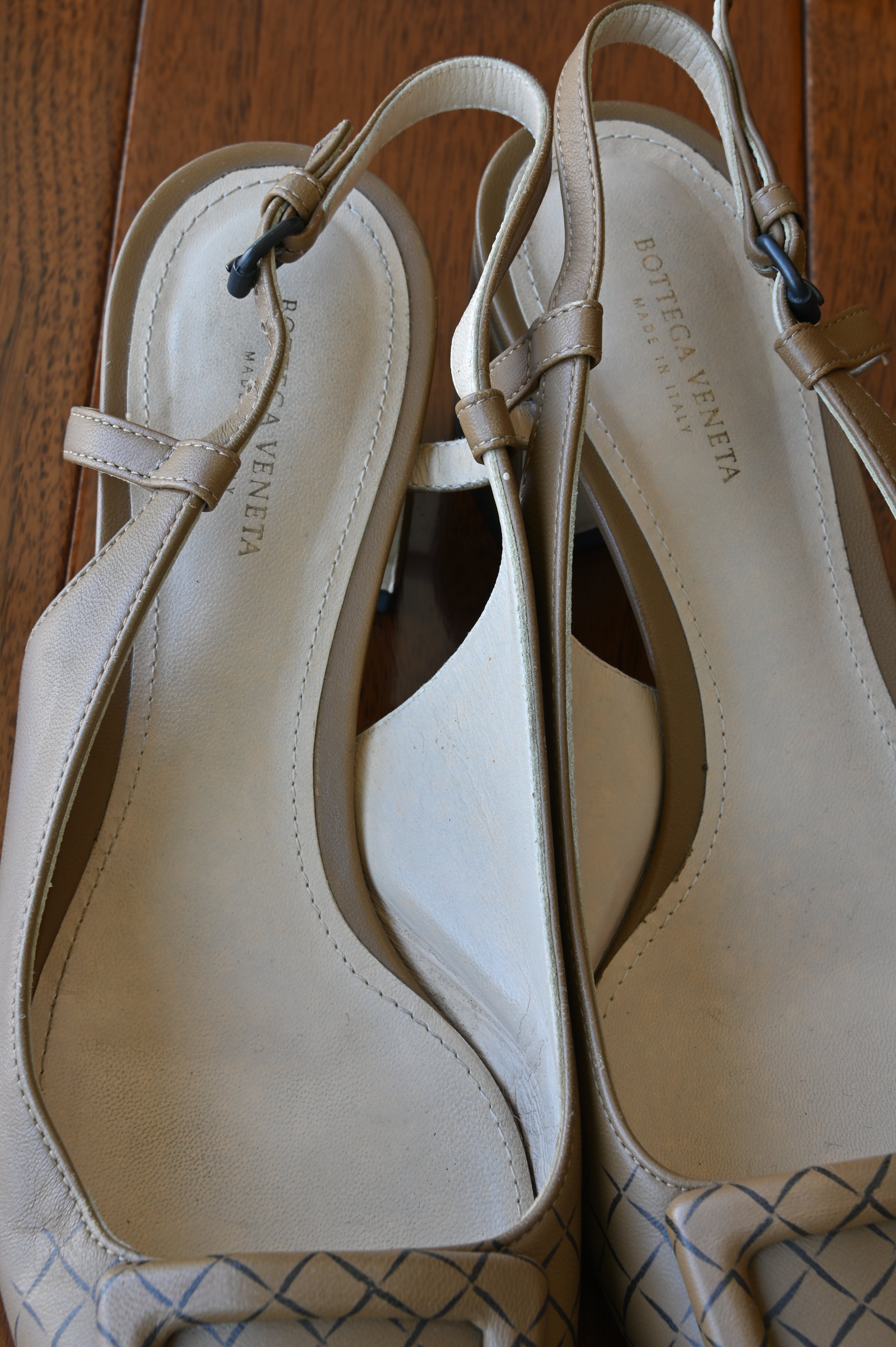 Bottega Veneta Light Brown Intrecciato Slingback Pumps logo two
