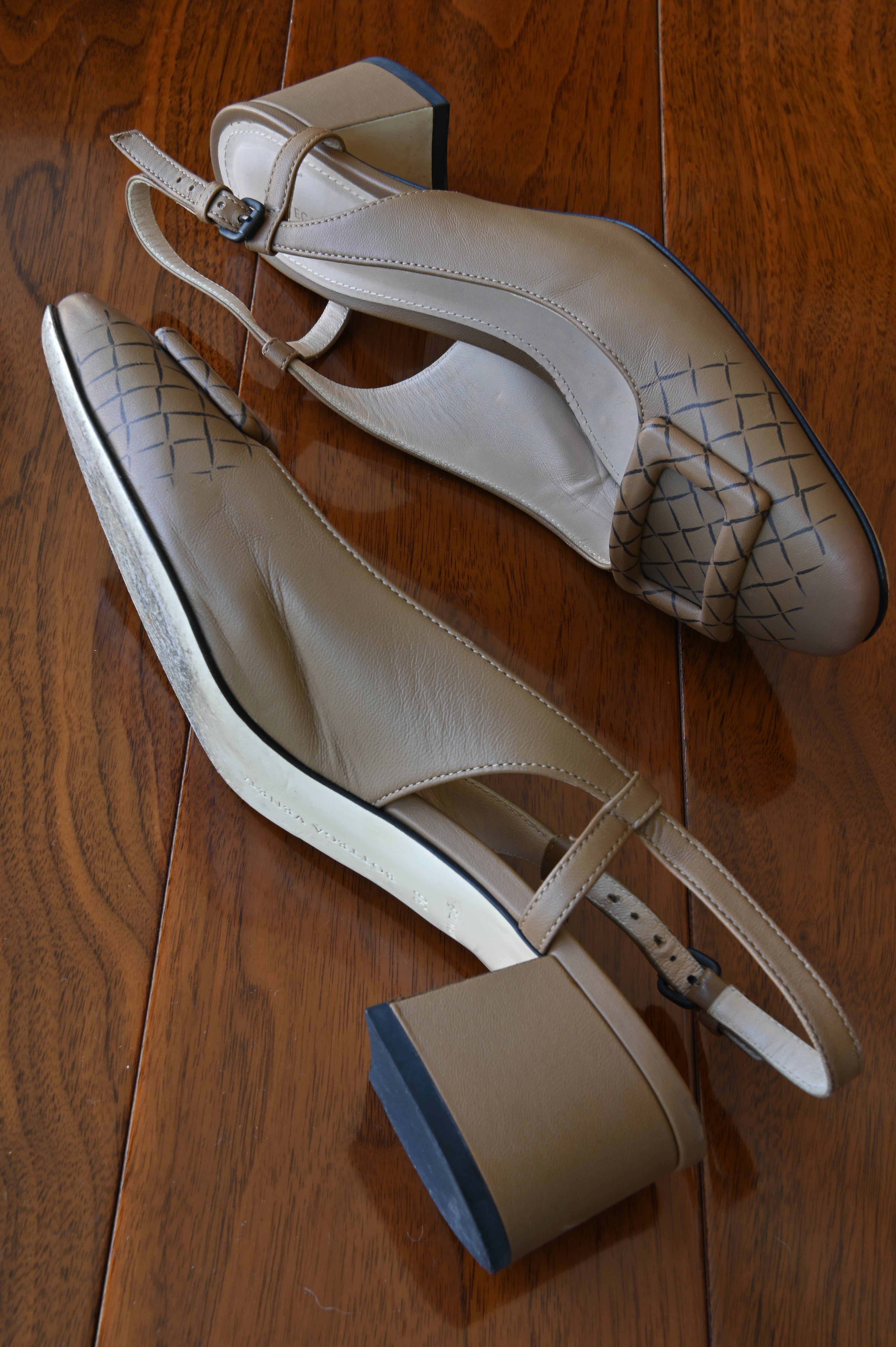 Bottega Veneta Light Brown Intrecciato Slingback Pumps side two