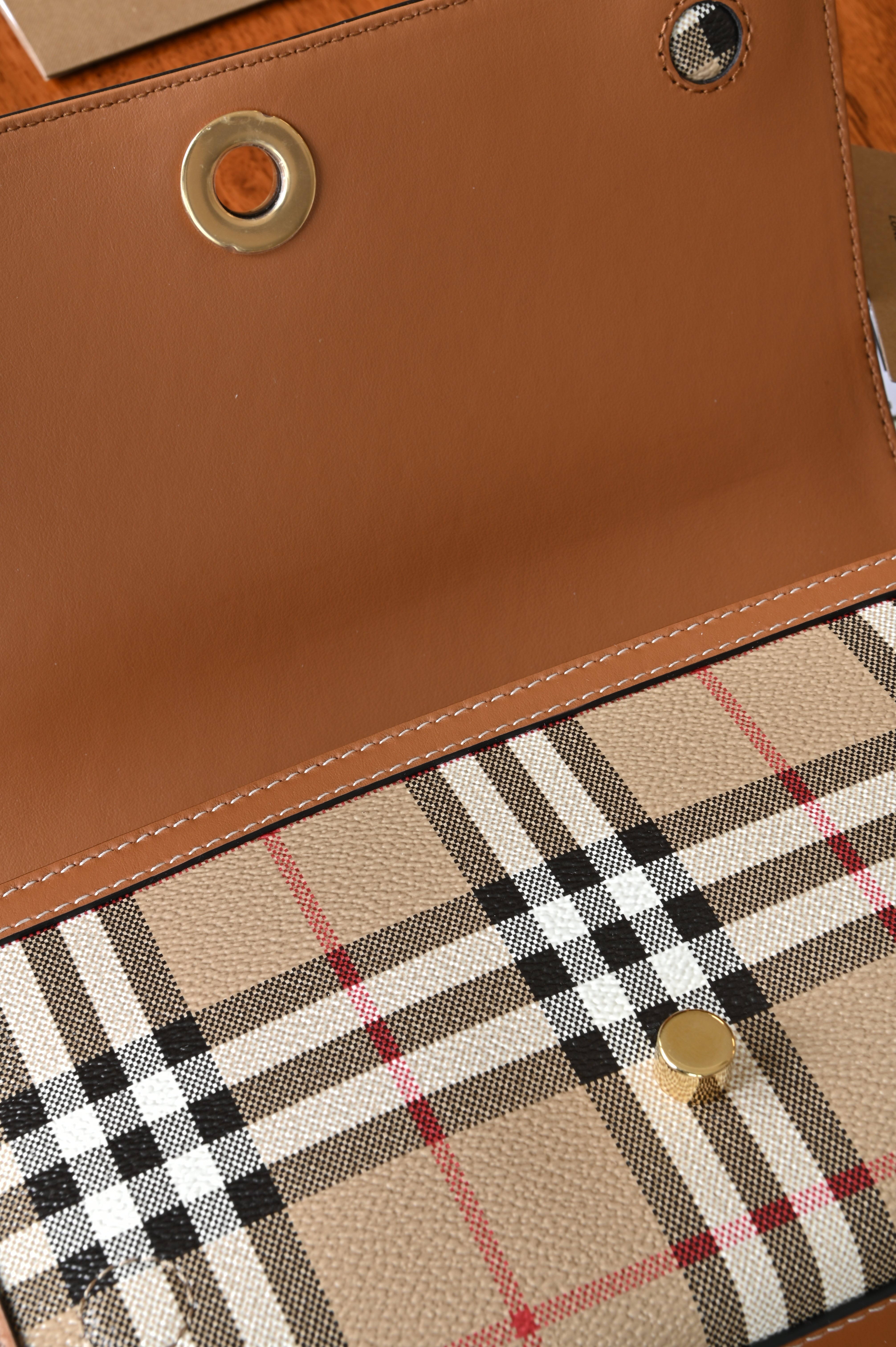 Burberry Briar Brow Note Crossbody Bag open
