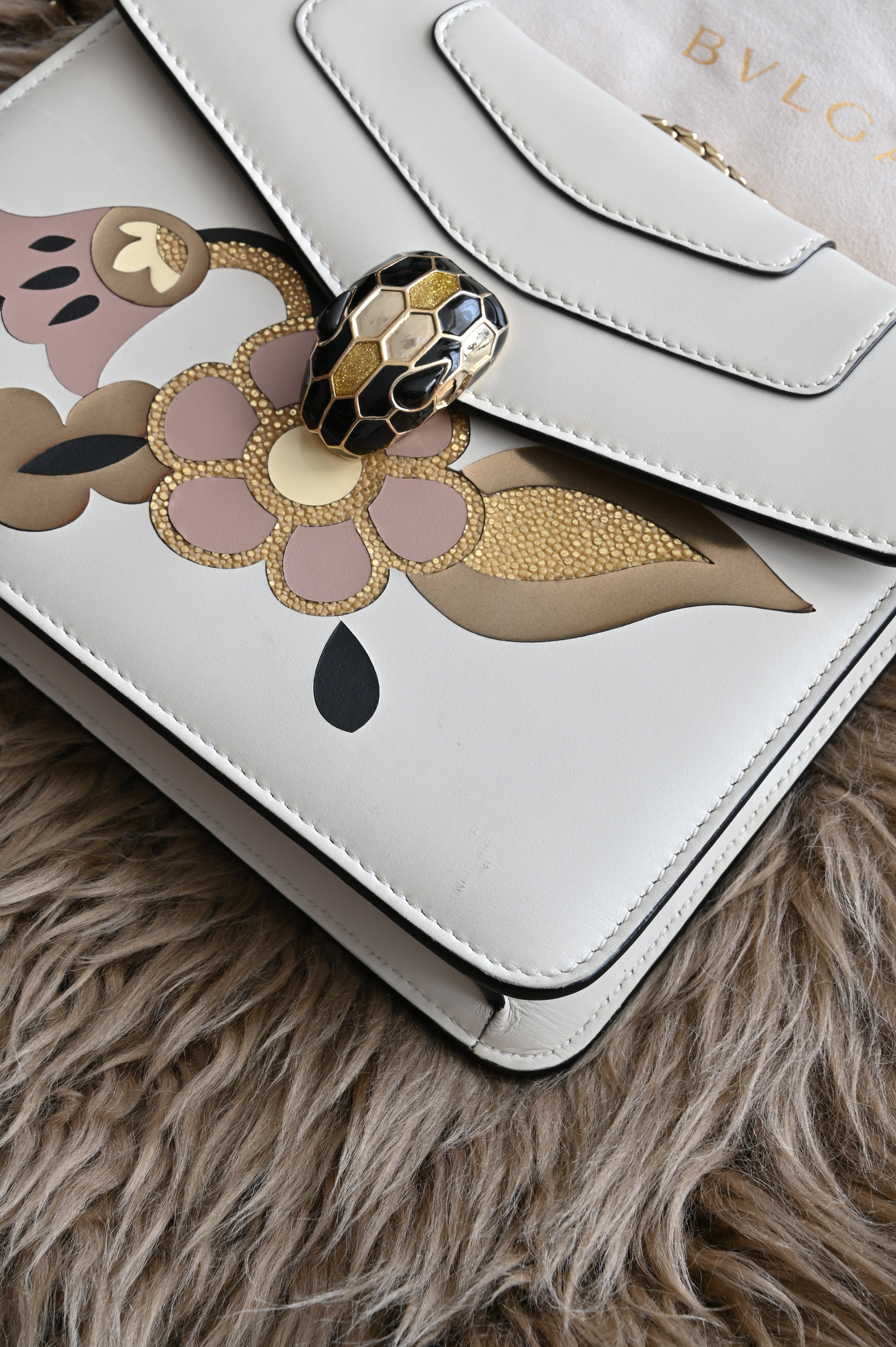 Bvlgari Serpenti Wallet on Chain corner two