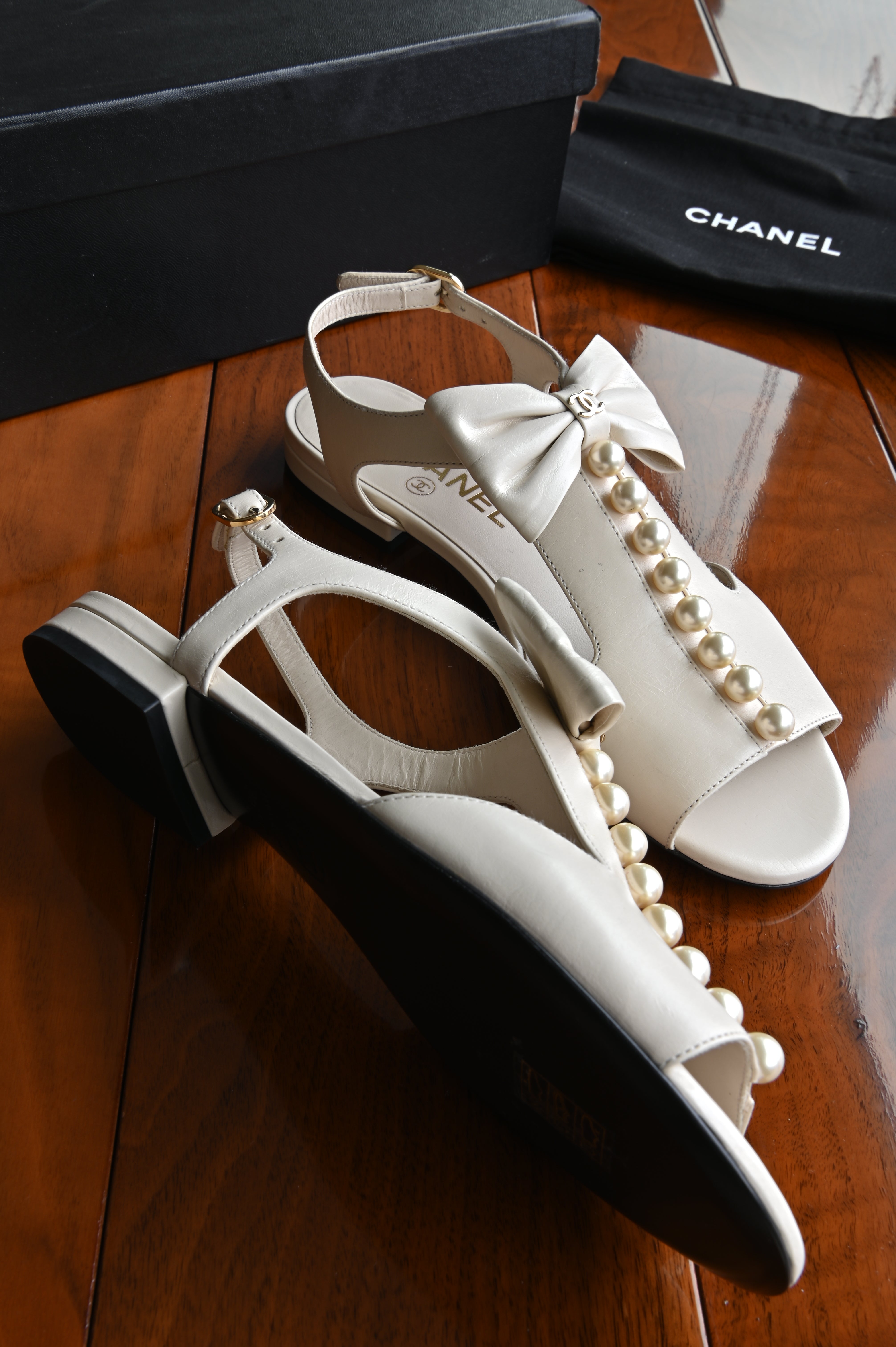 Chanel Pearl Beige Slingback Sandals right