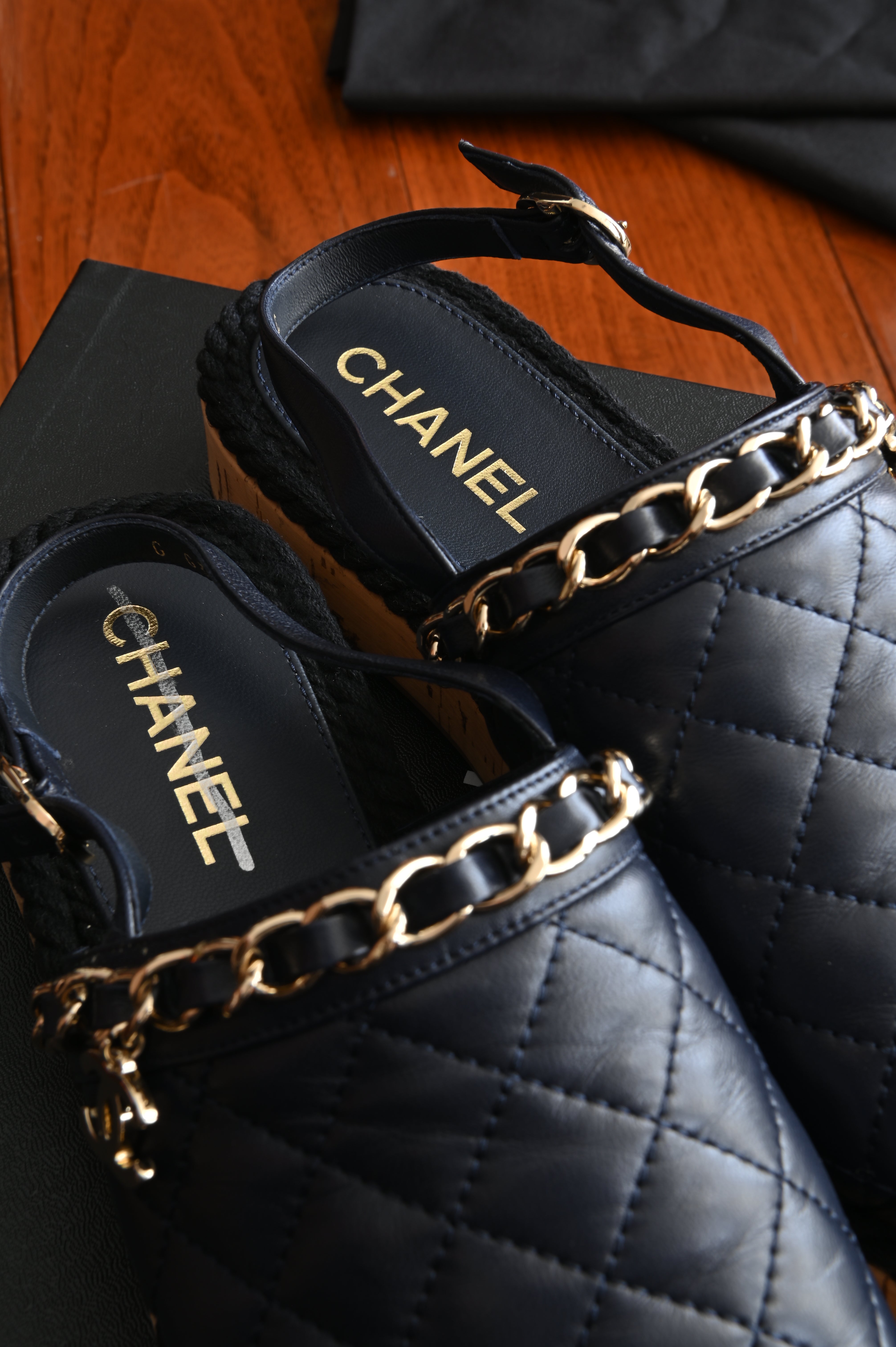Chanel Quilted Slingback chained mules in Navy blue