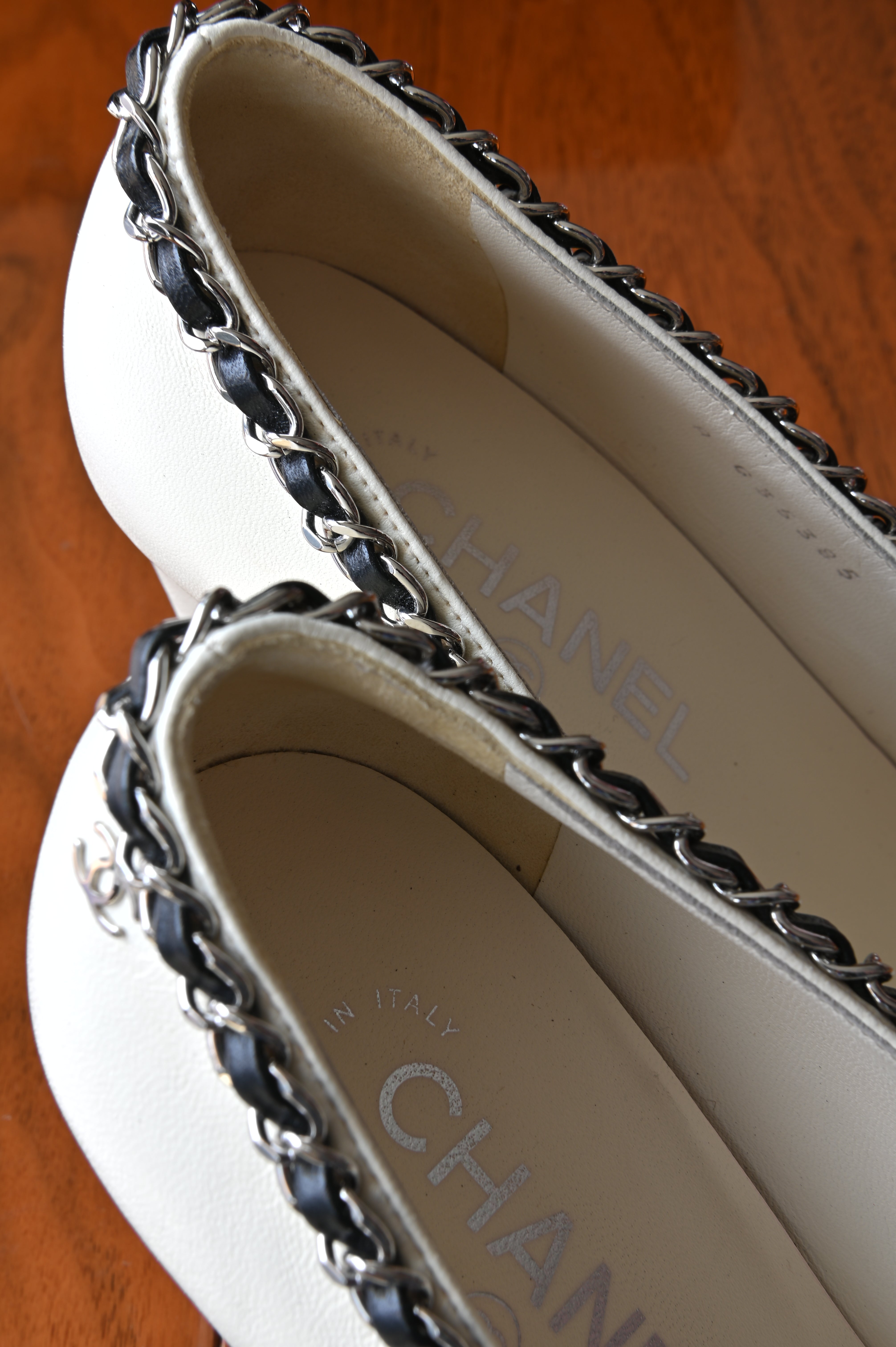 Chanel White Lamb Leather Chain Pumps back