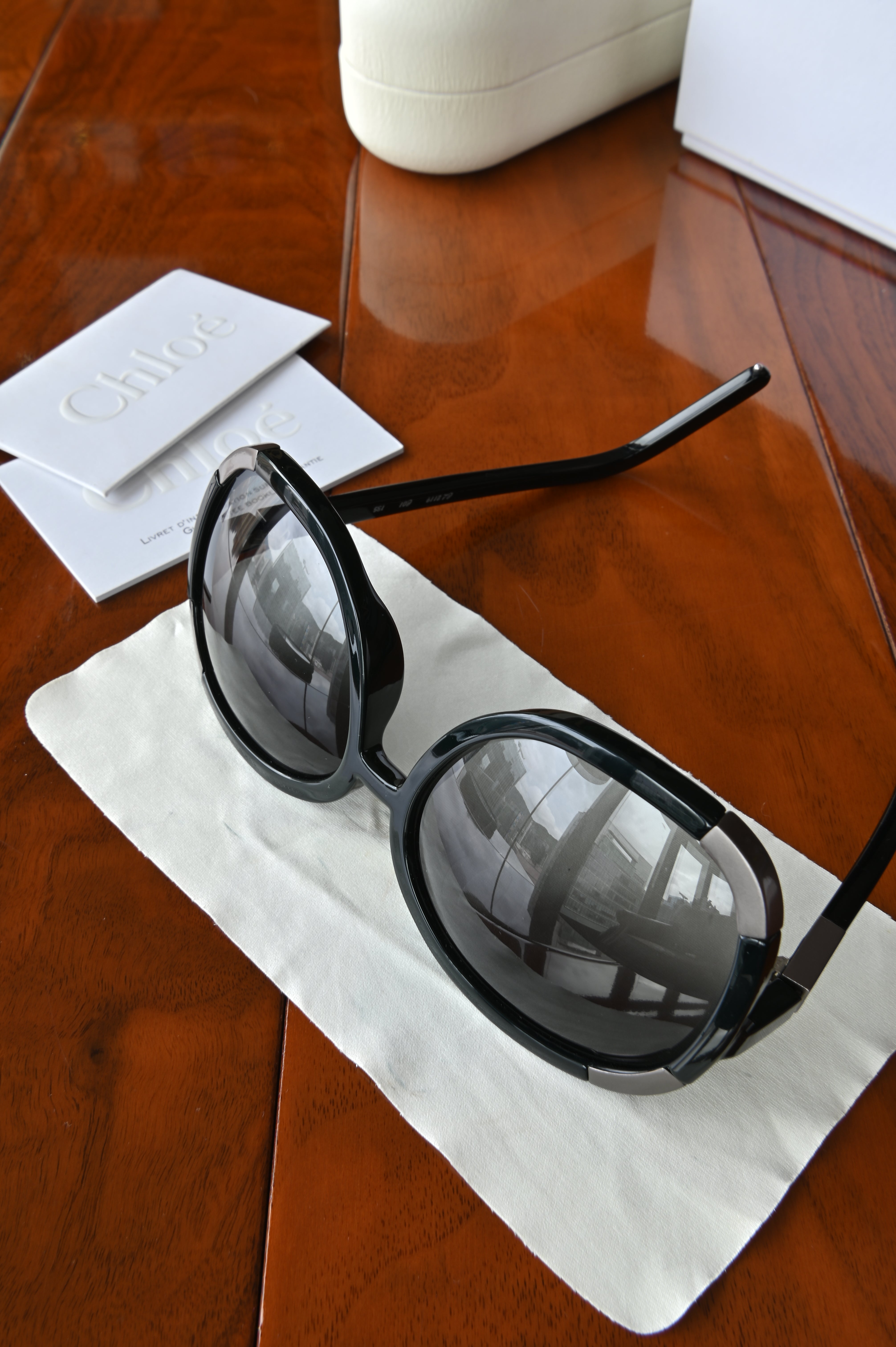 Chloe Black Rounded Silver Corner Sunglasses bottom