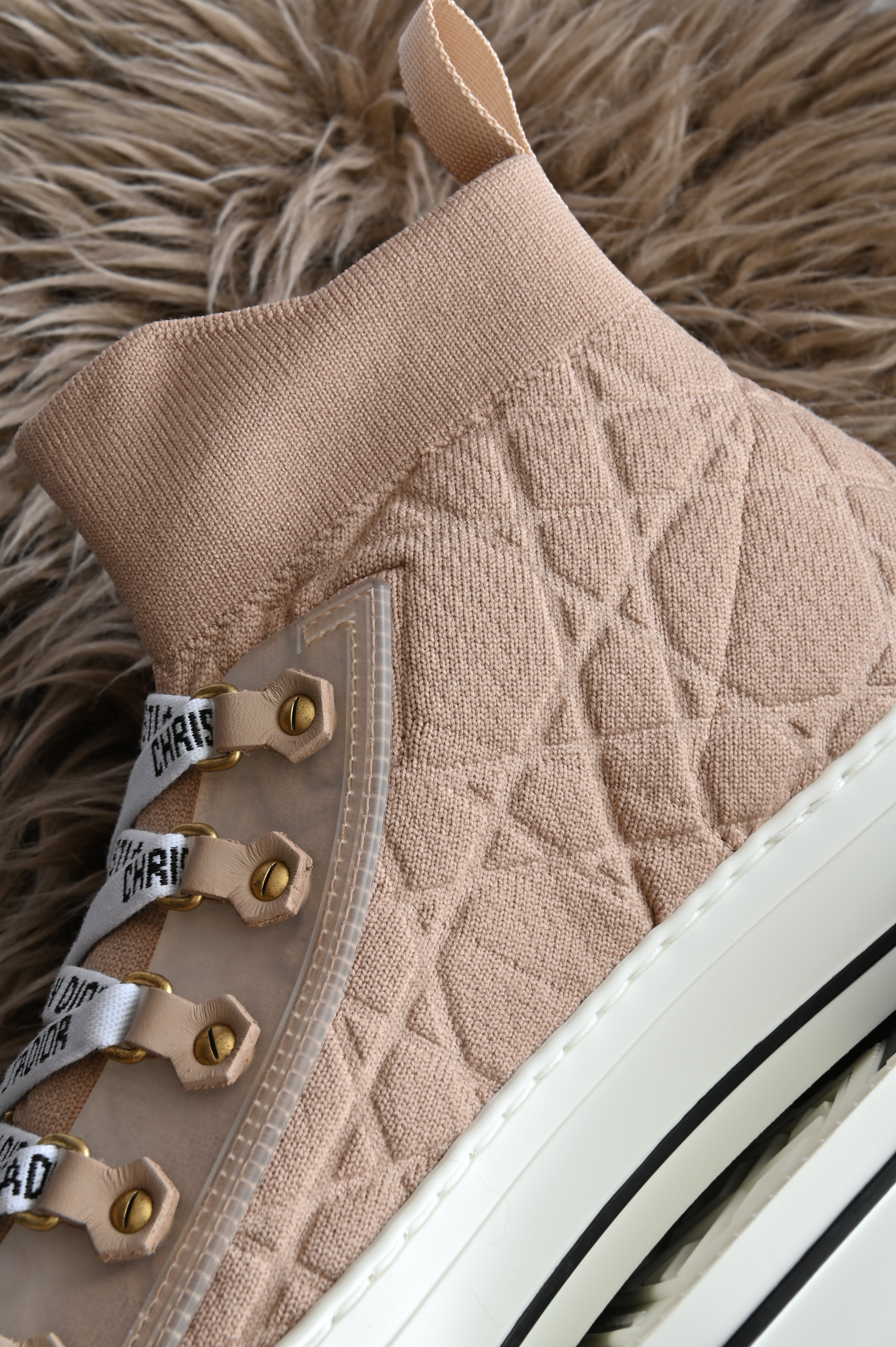 Christian Dior Cannage Walk N Dior Mocha Sneakers design